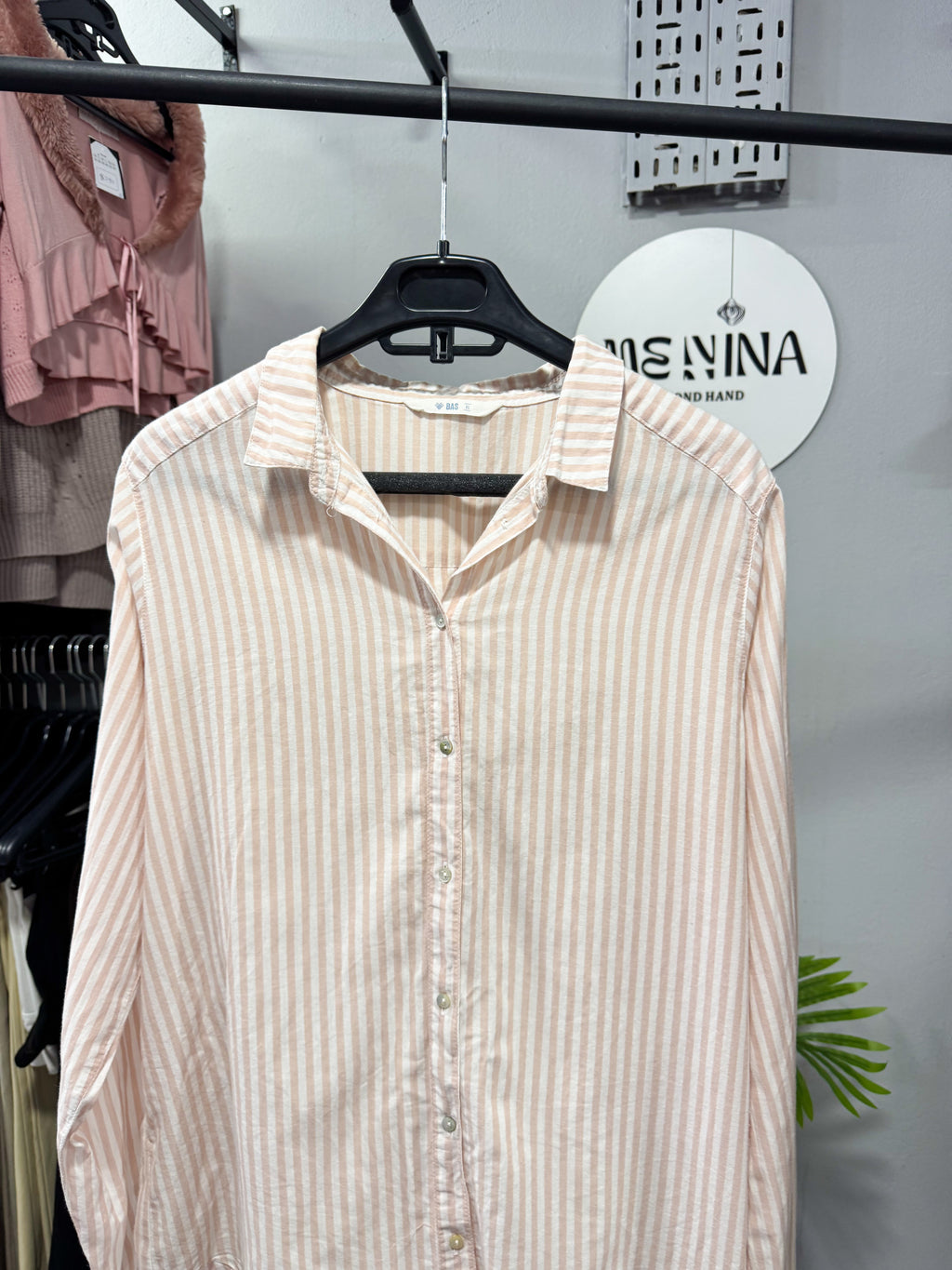 Camisa BAS a rayas blanca y rosa