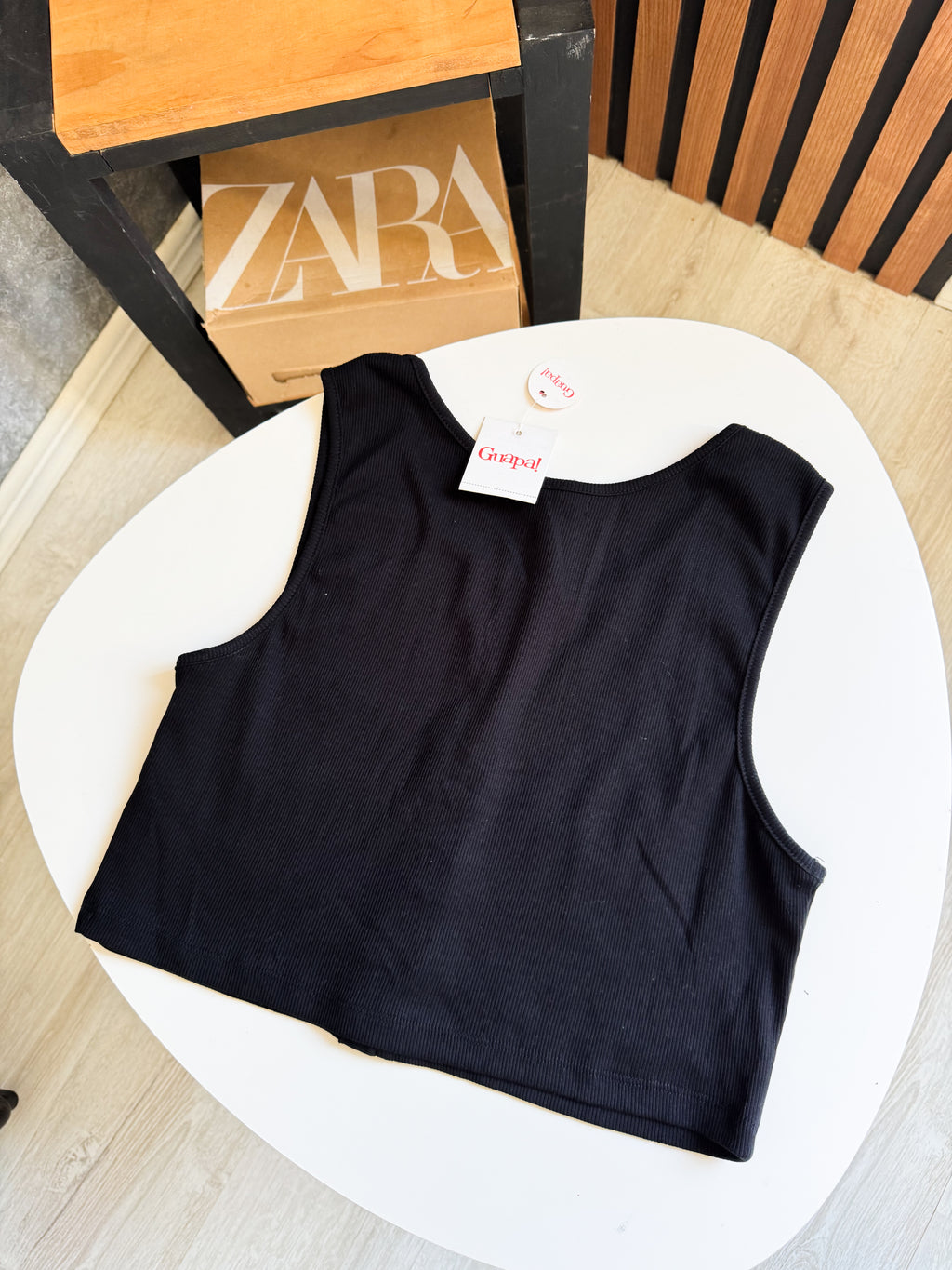 Top negro NUEVO con botones