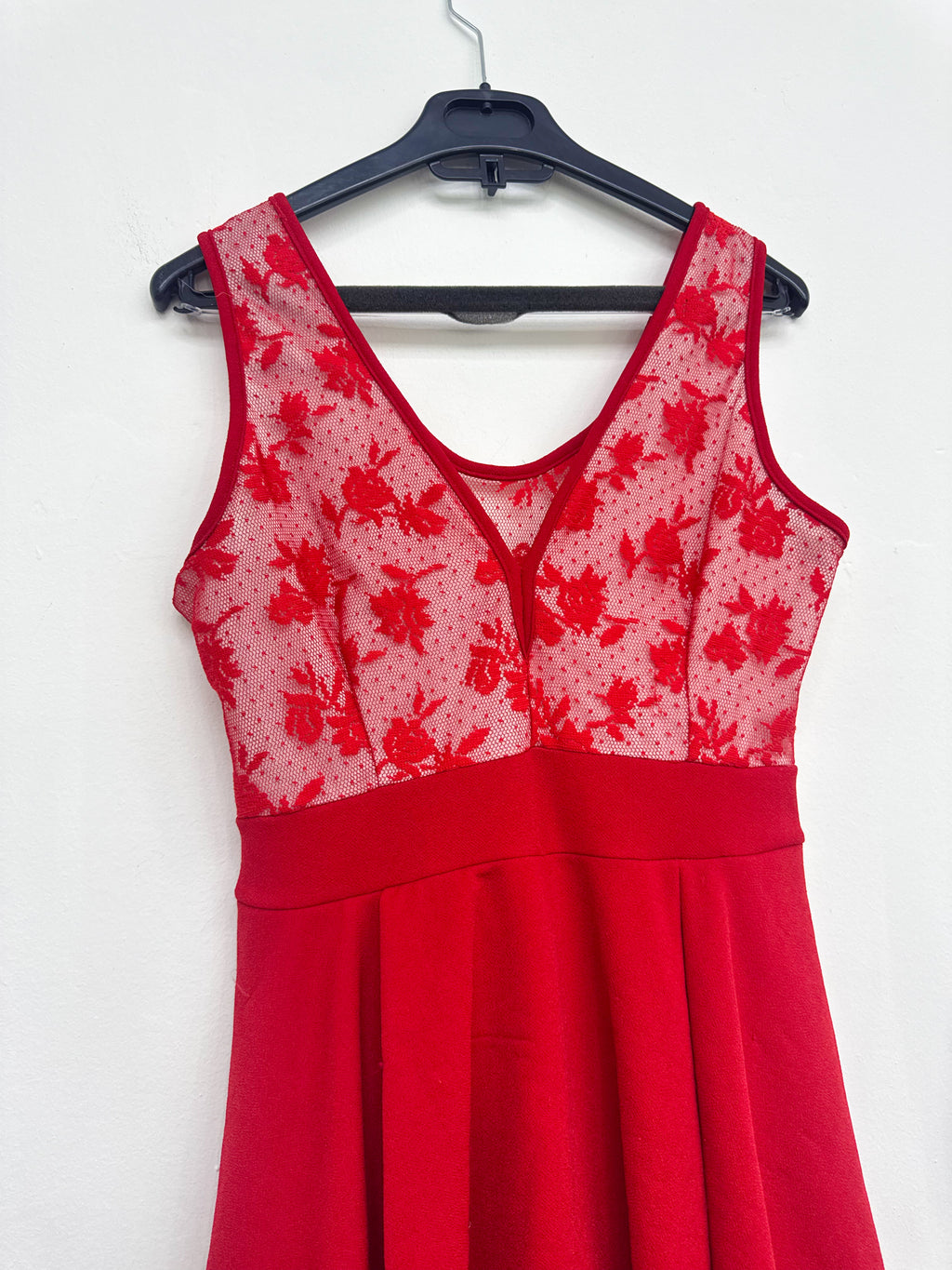 Vestido rojo con short abajo