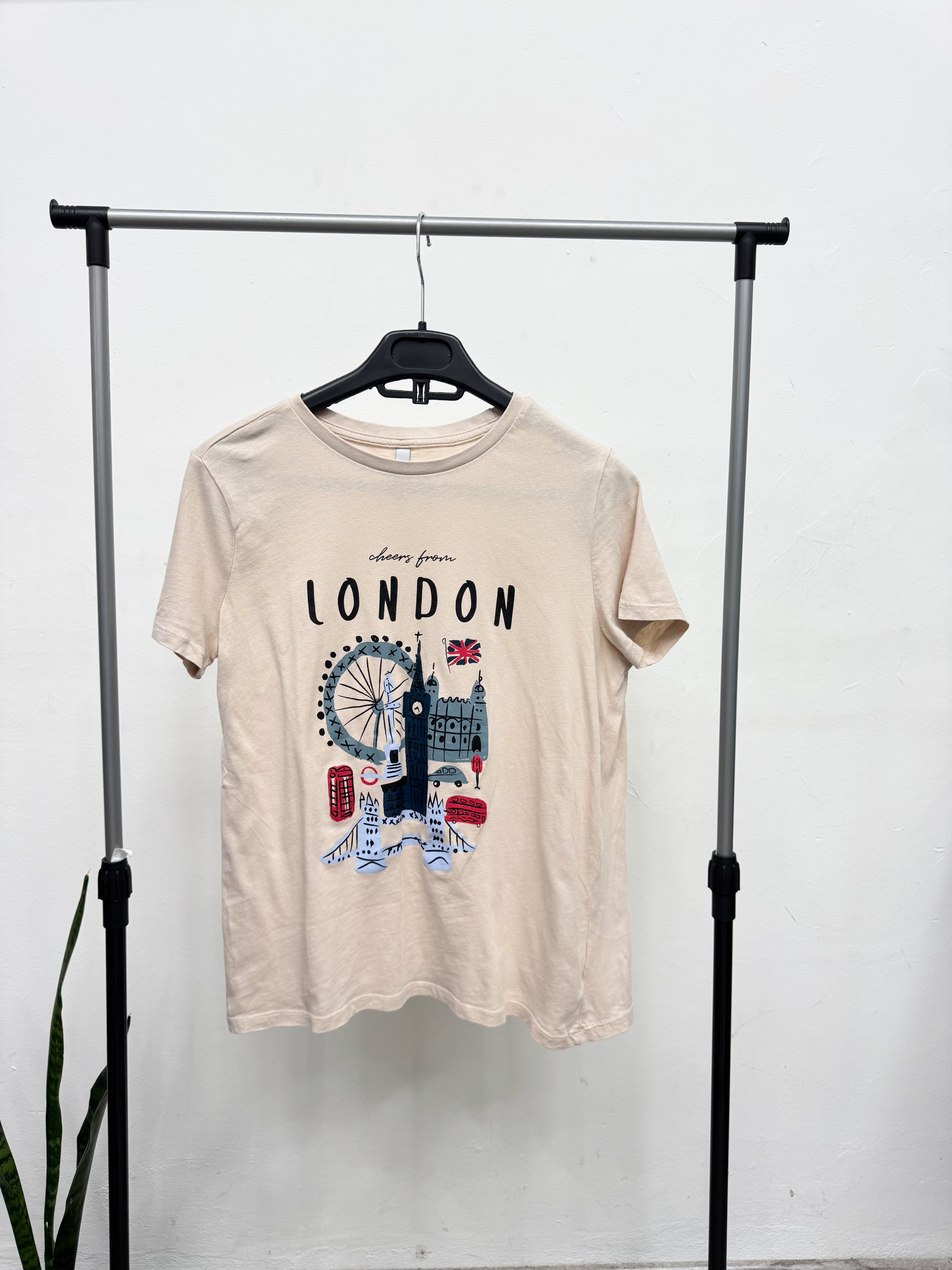 Remera LONDON manga corta
