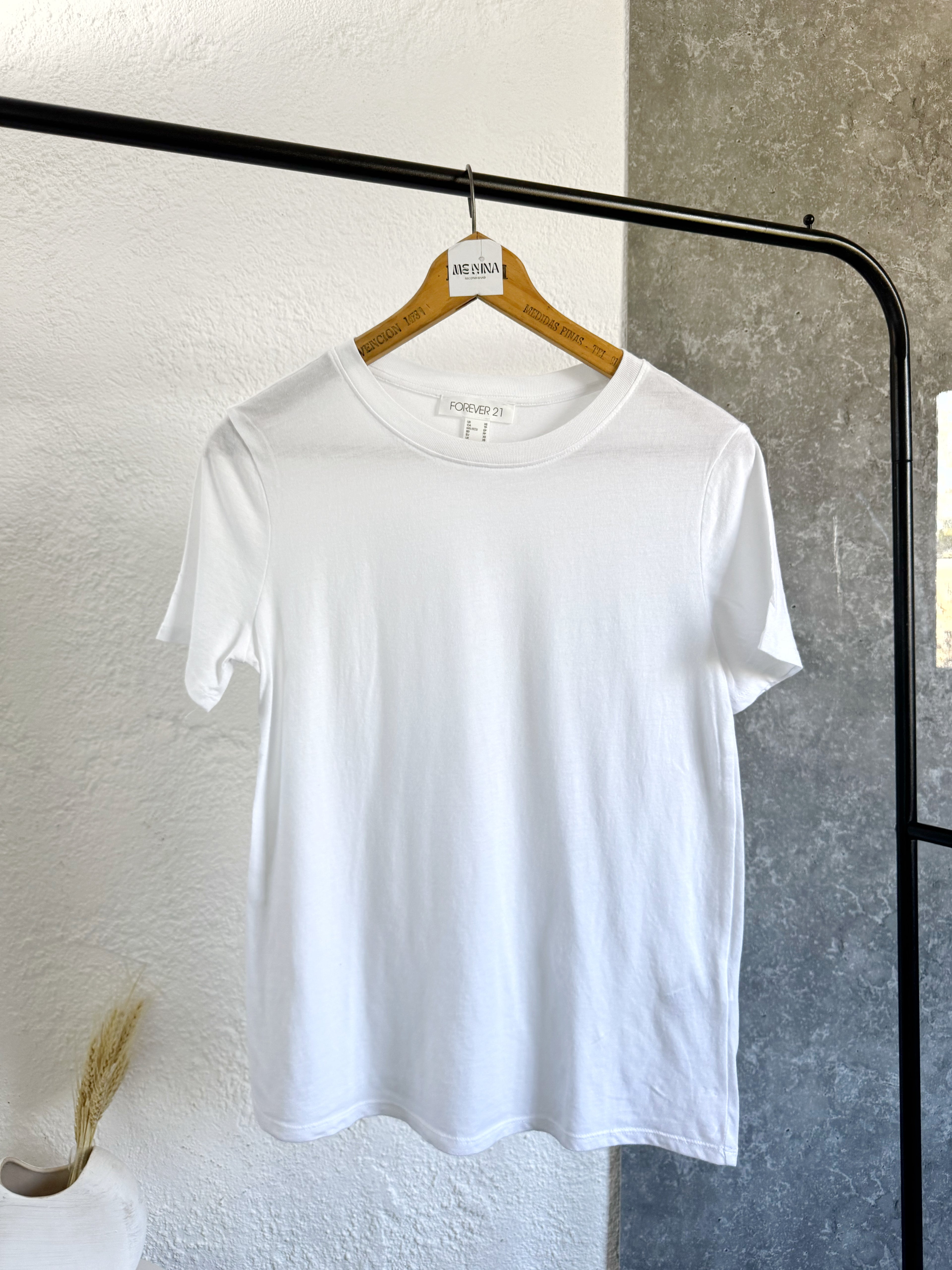 Remera blanca Básica