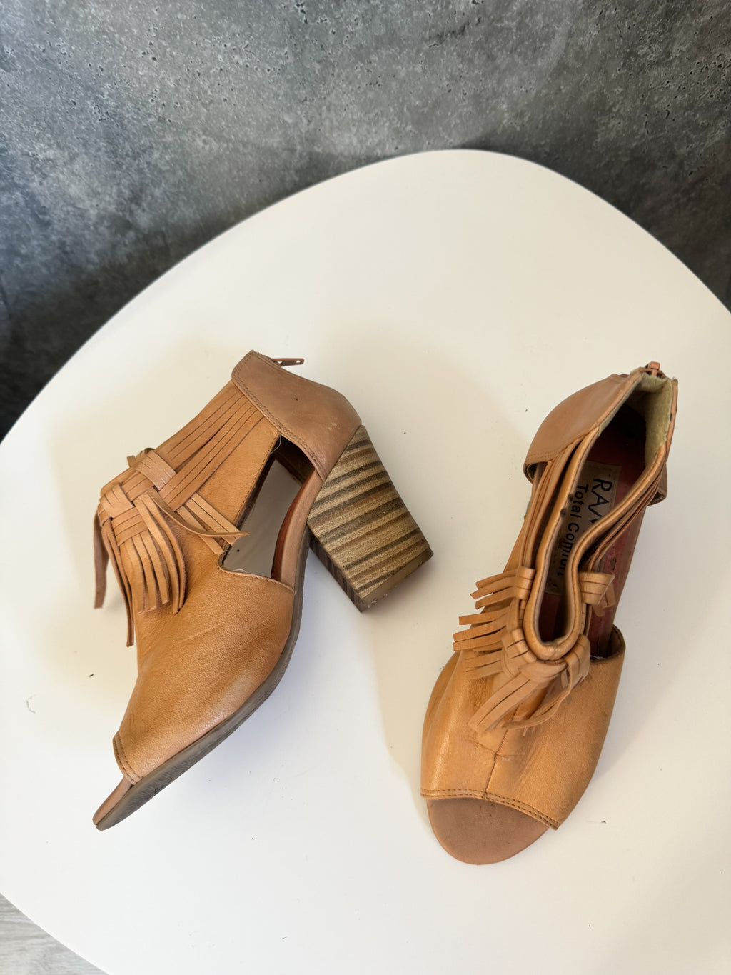 Sandalias de cuero marrones