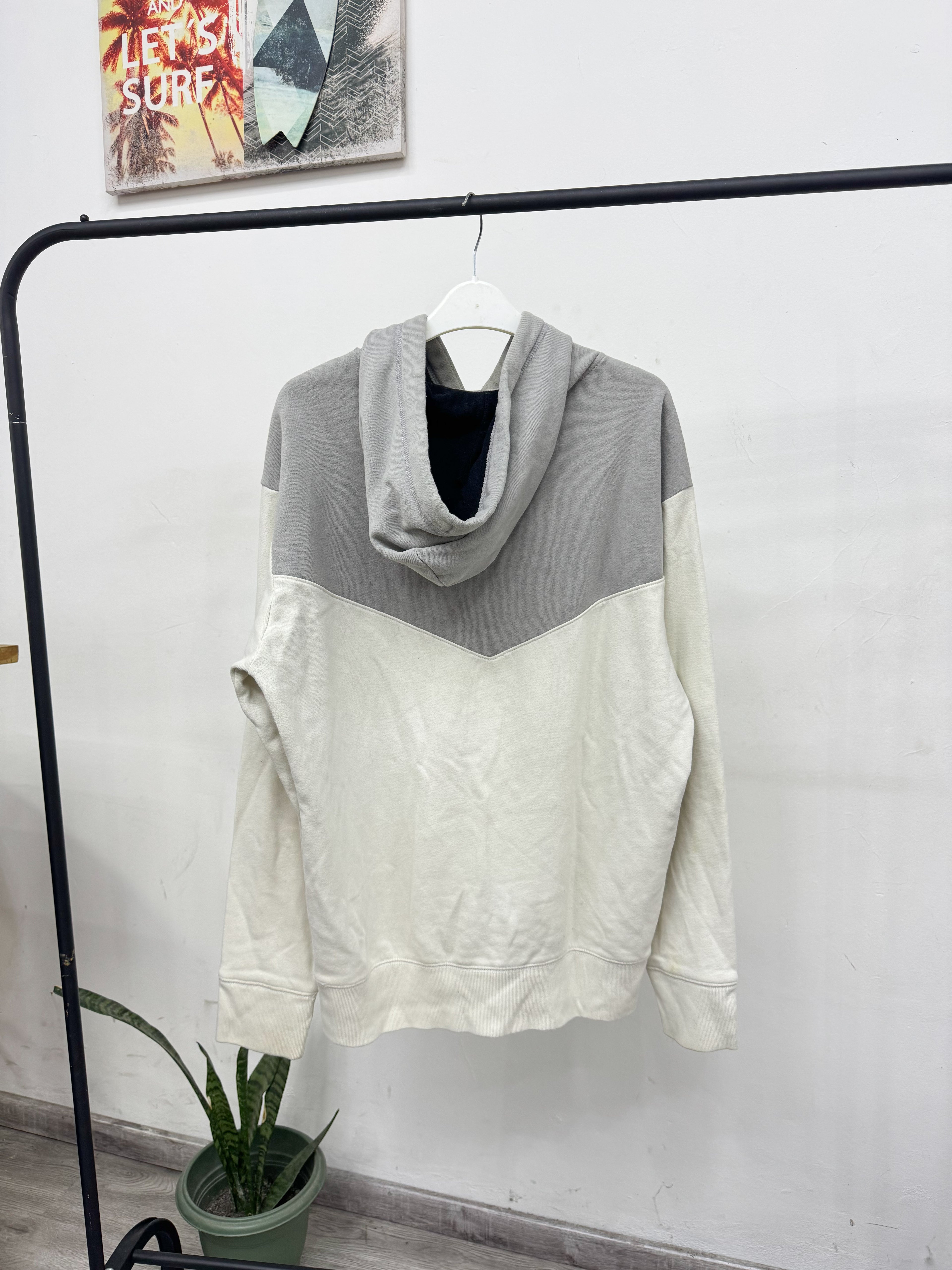 Canguro deportivo Hollister blanco y gris