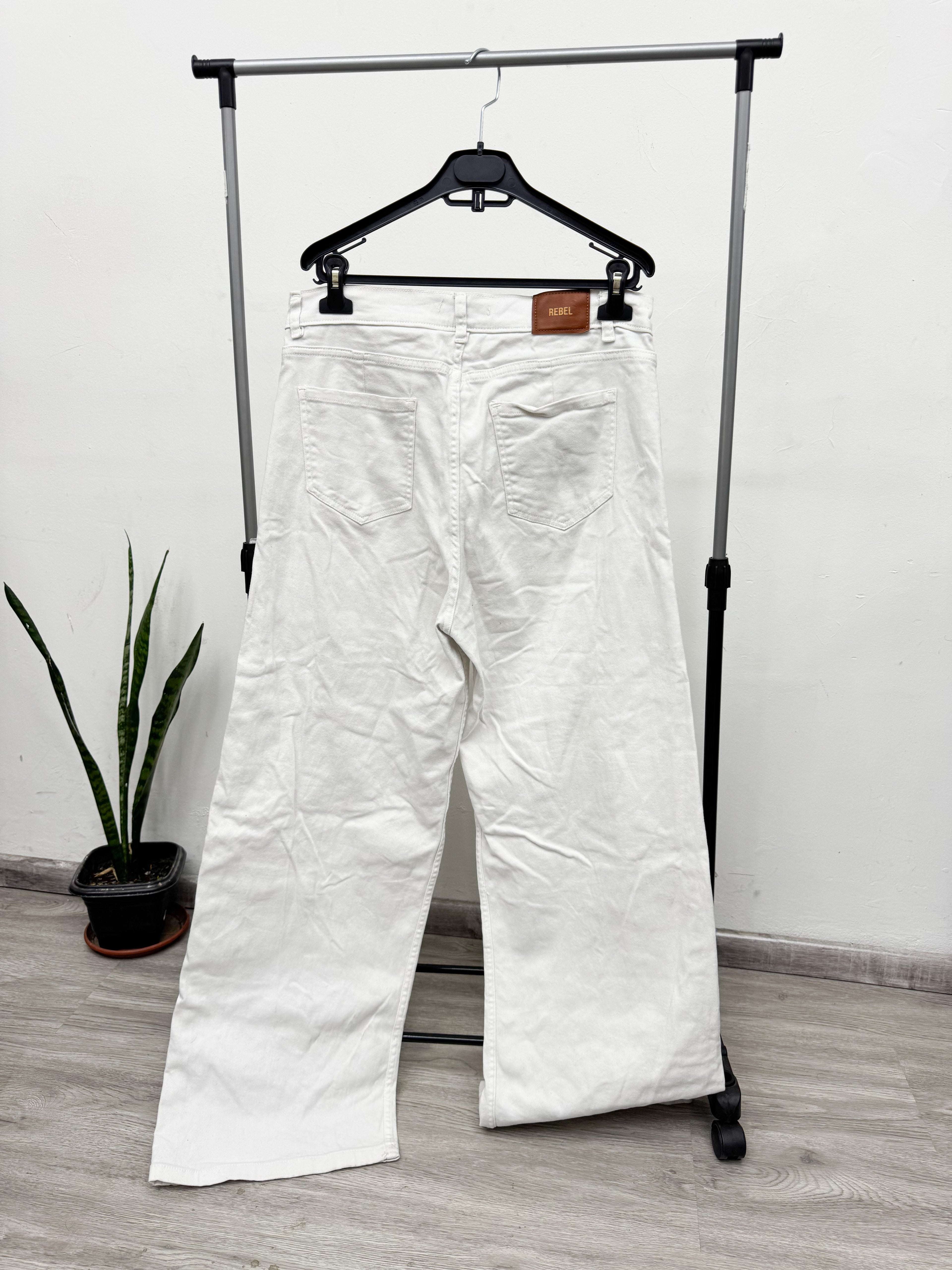 Jean blanco ancho talle XL