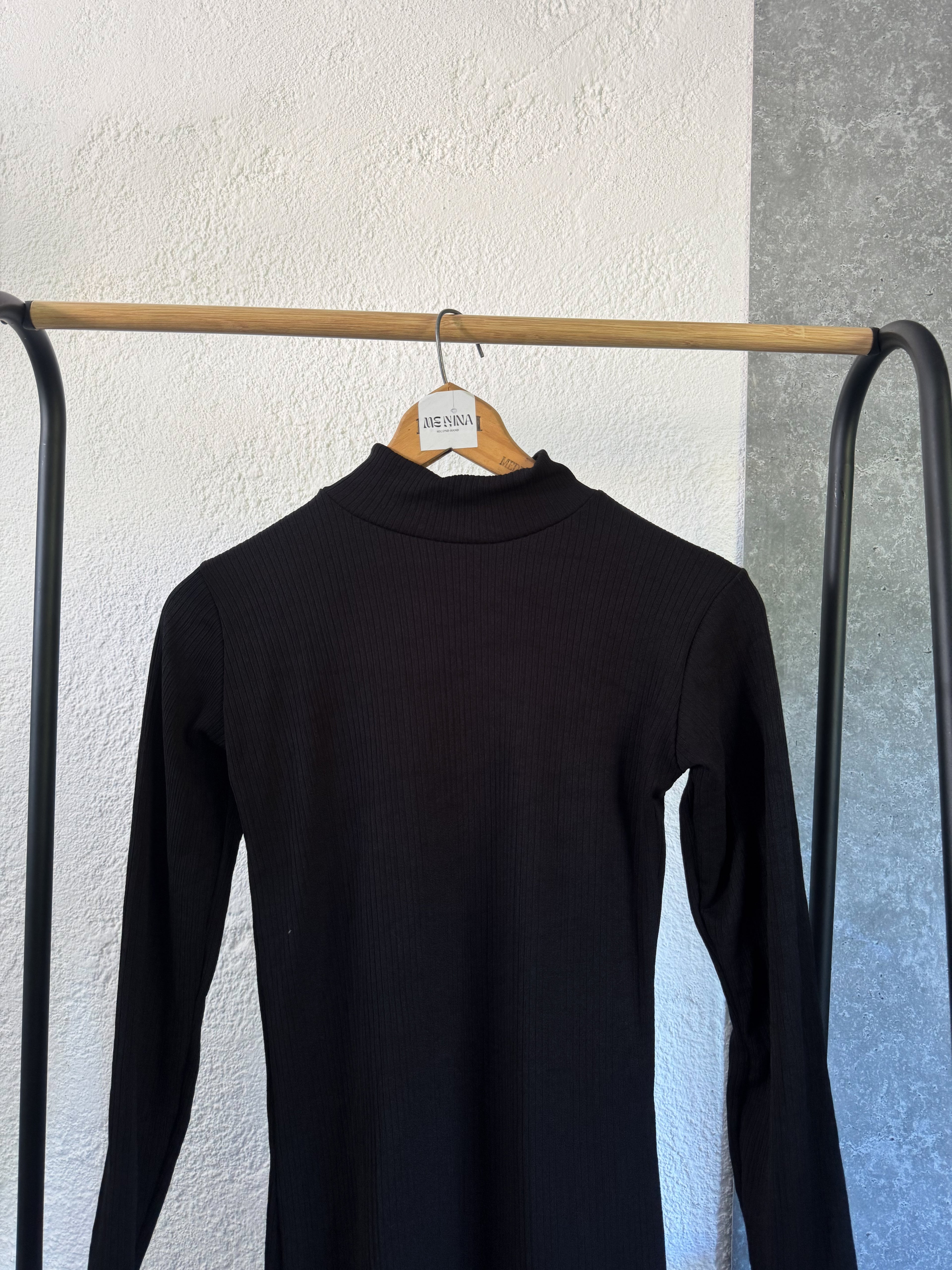 Vestido negro manga larga