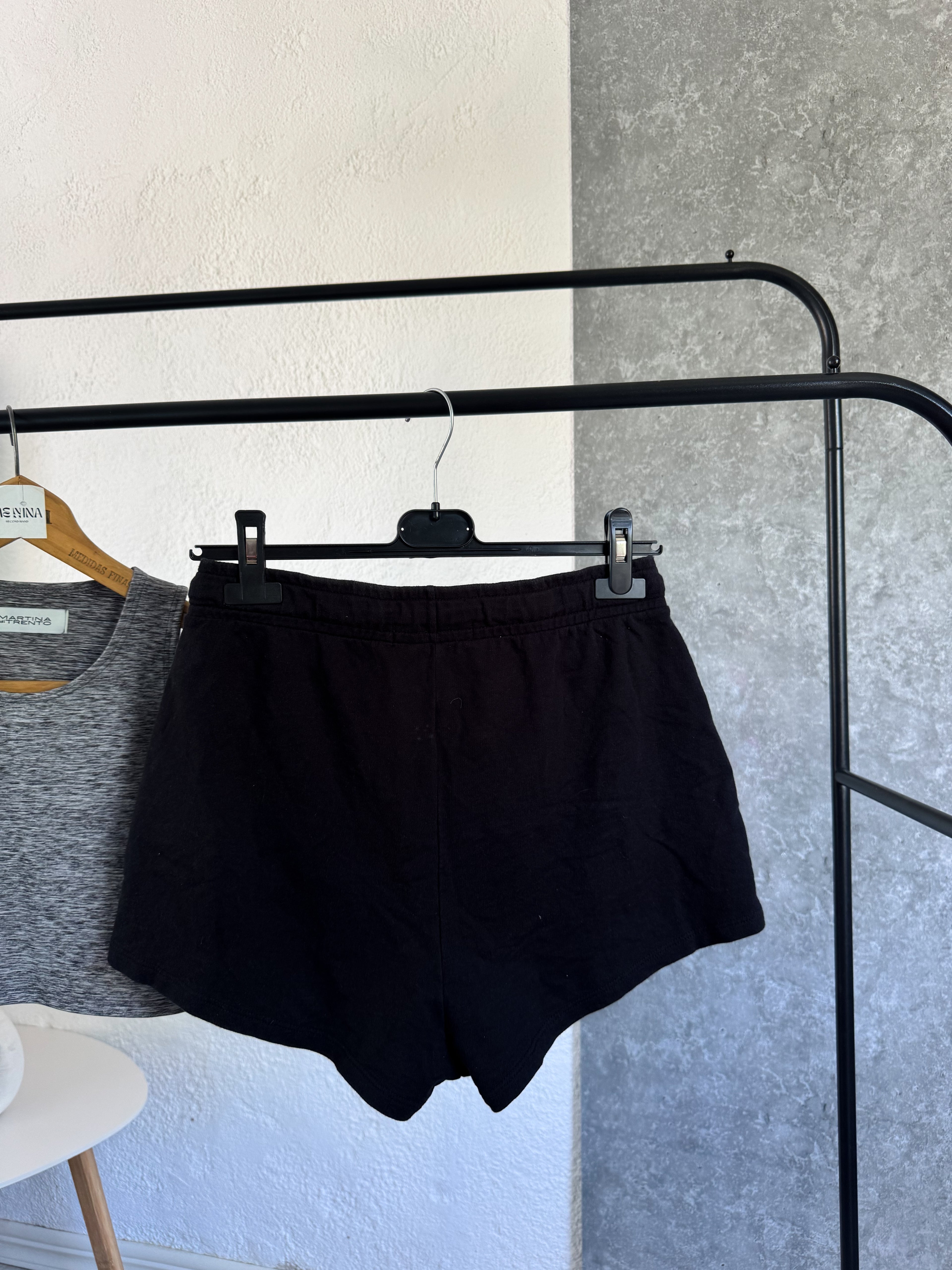 Short negro Renner talle M