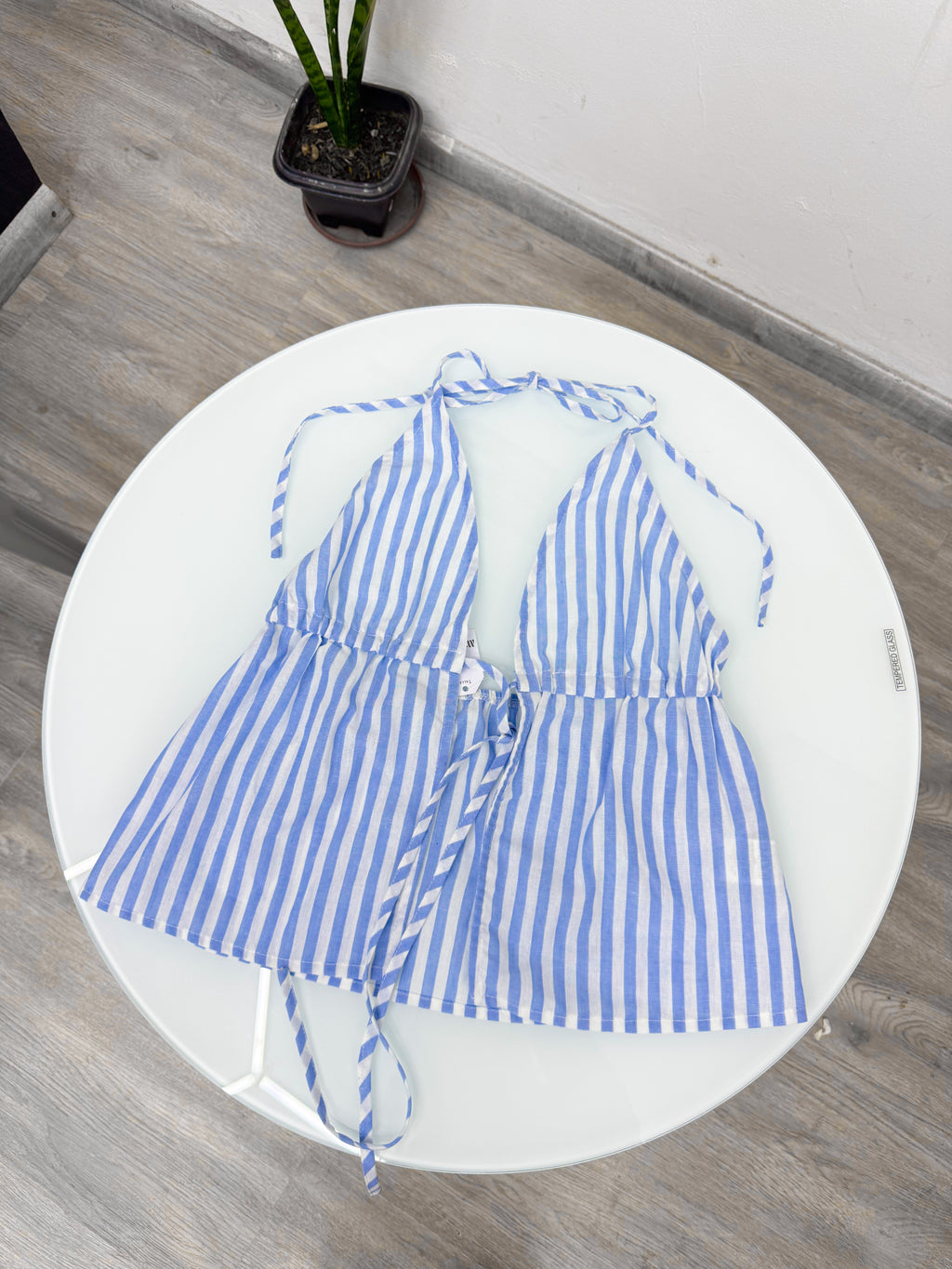 Top celeste y blanco a rayas