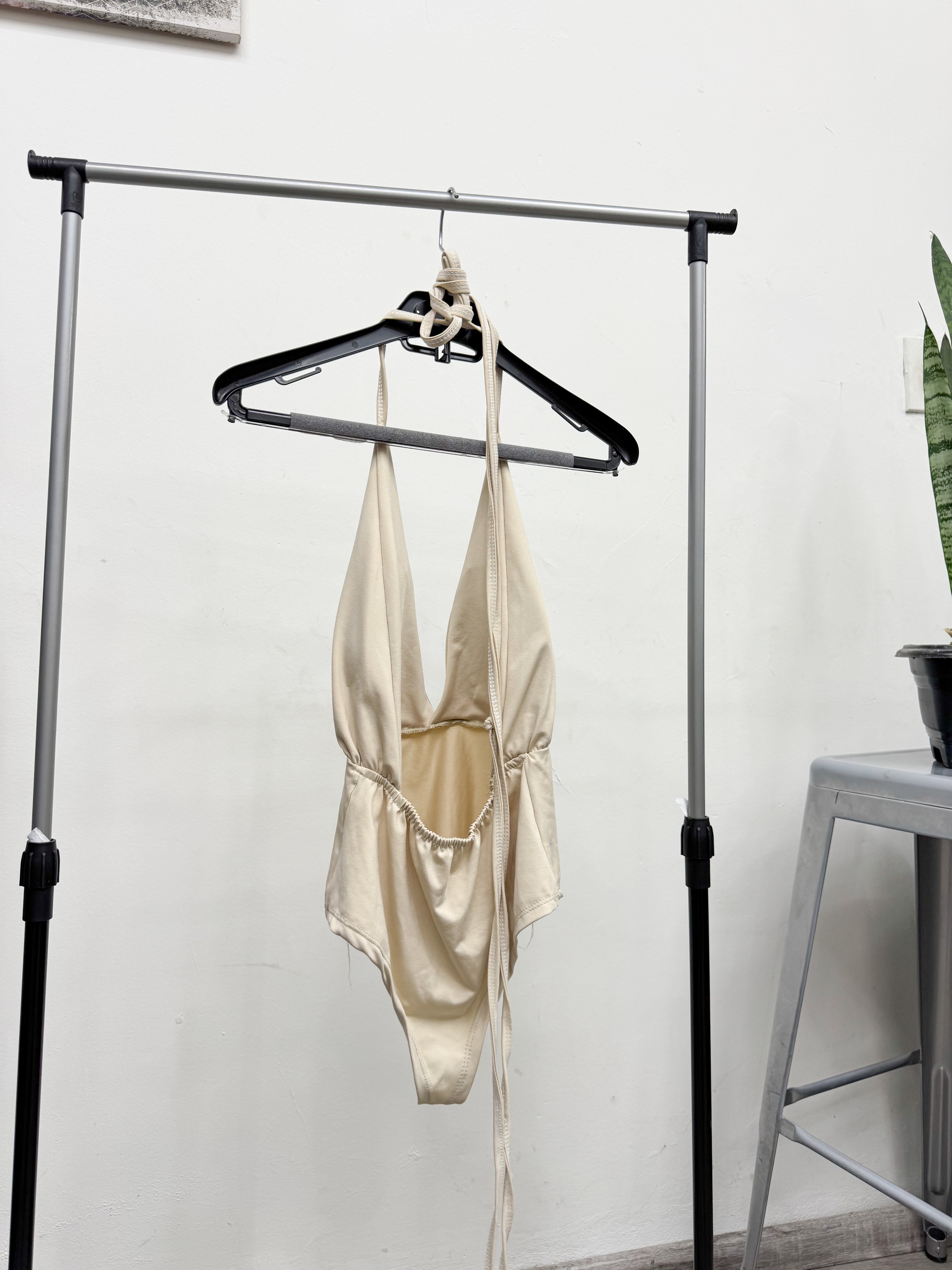 Body beige con push up