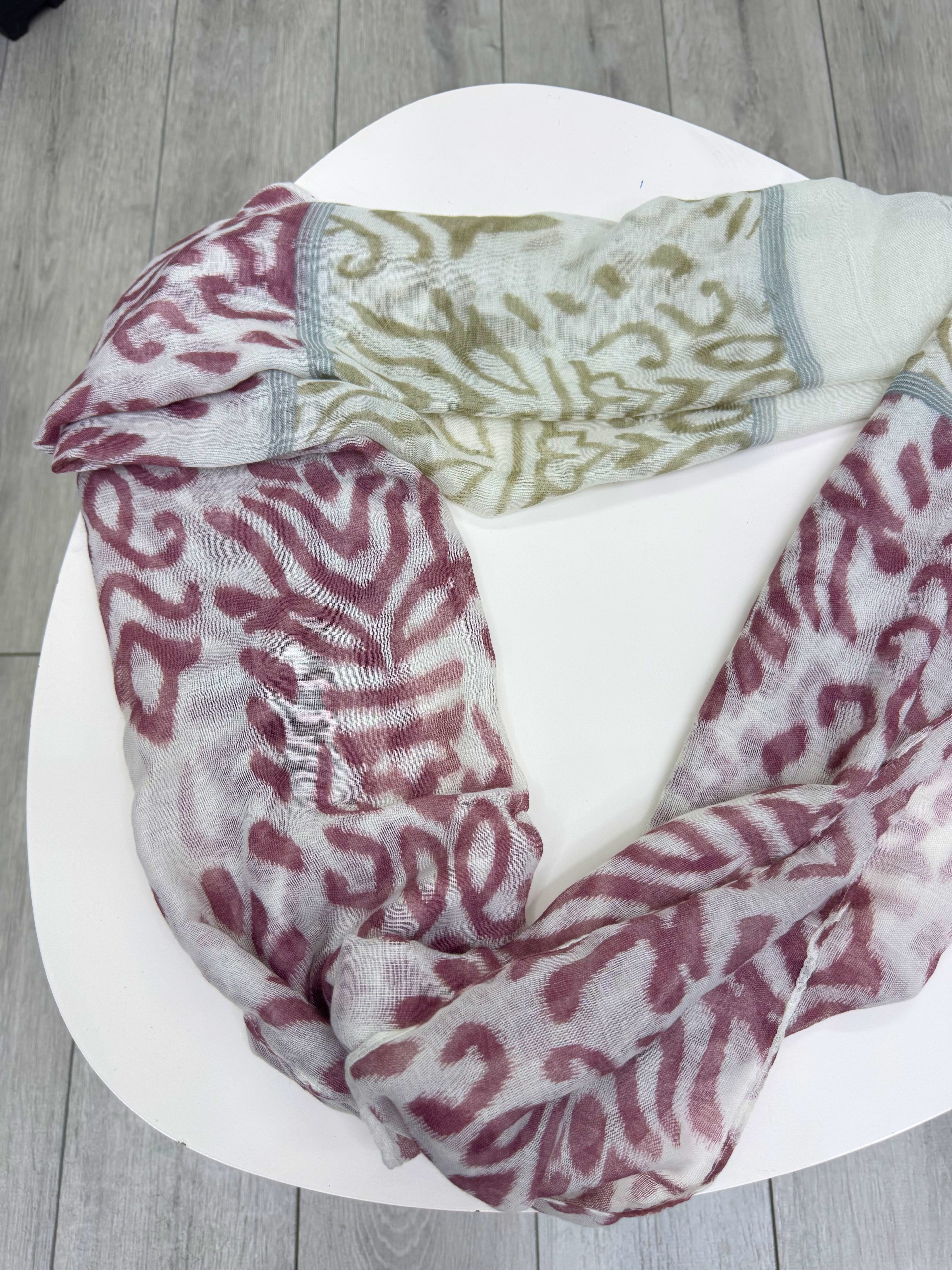 Chalina animal print