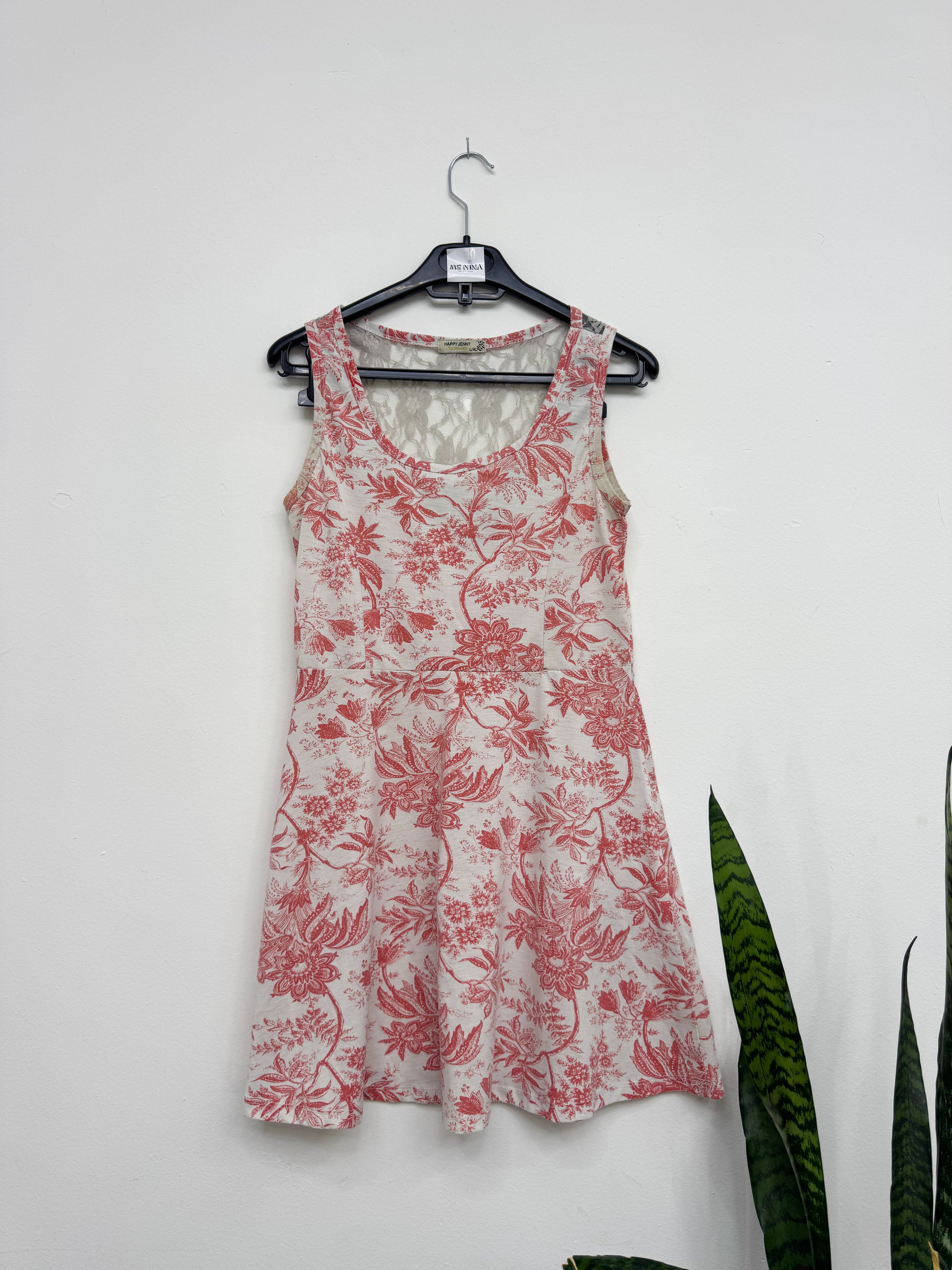Vestido rosado con blanco
