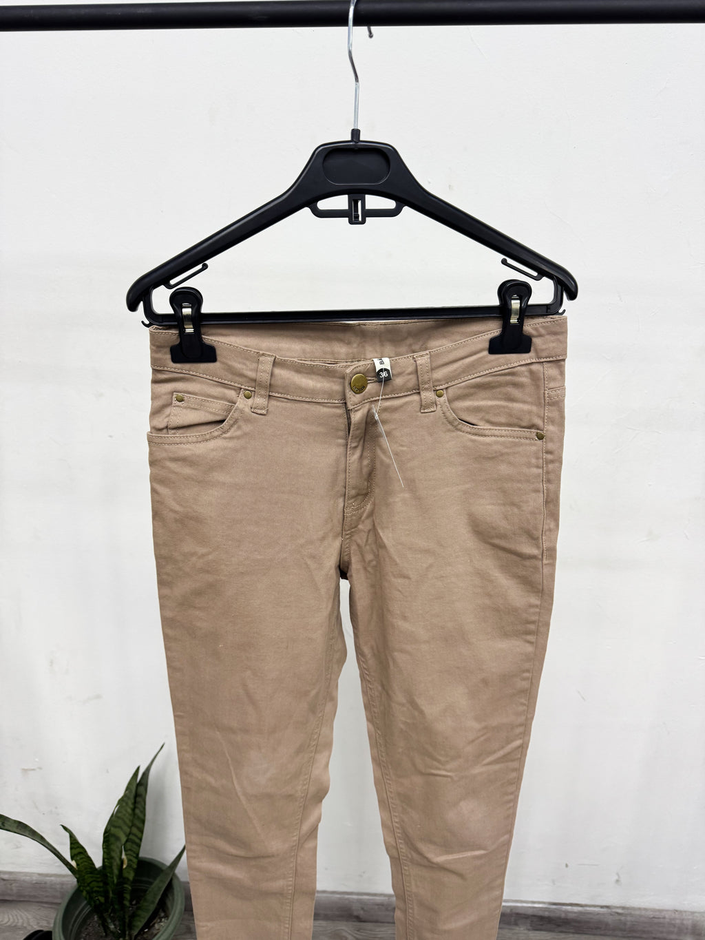 Pantalón marrón clarito