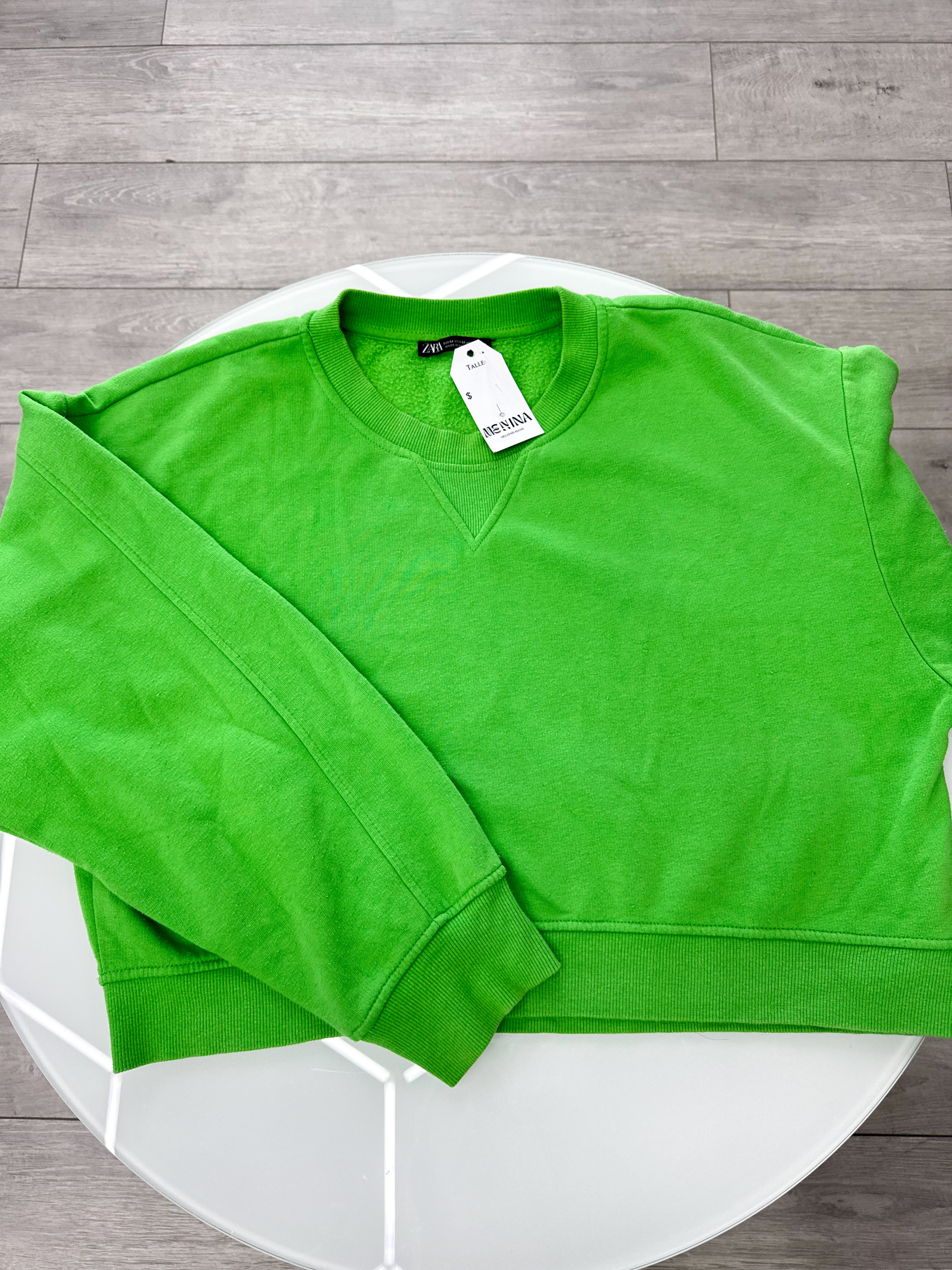 Buzo verde ZARA talle M