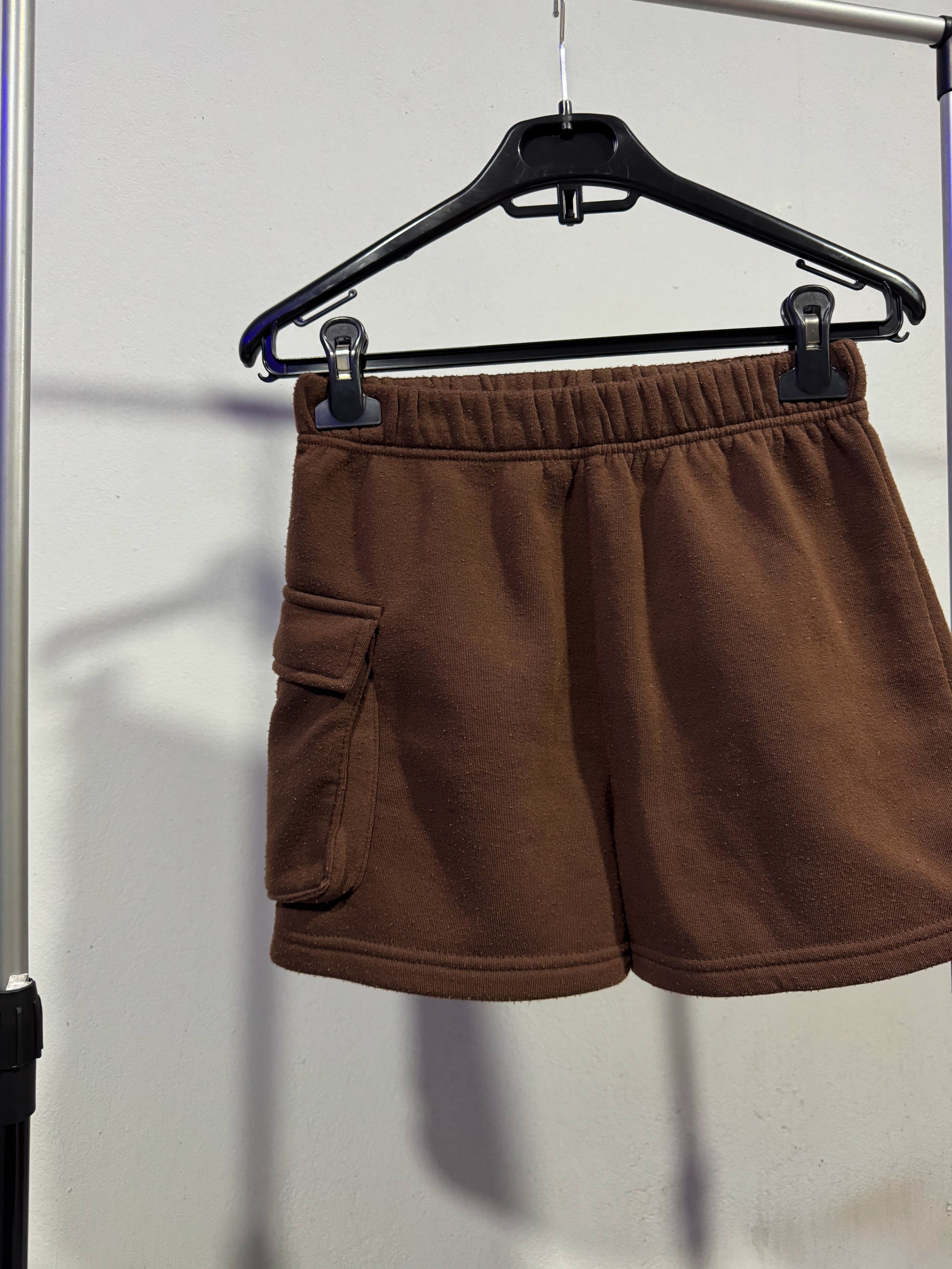 Short cargo chocolate
