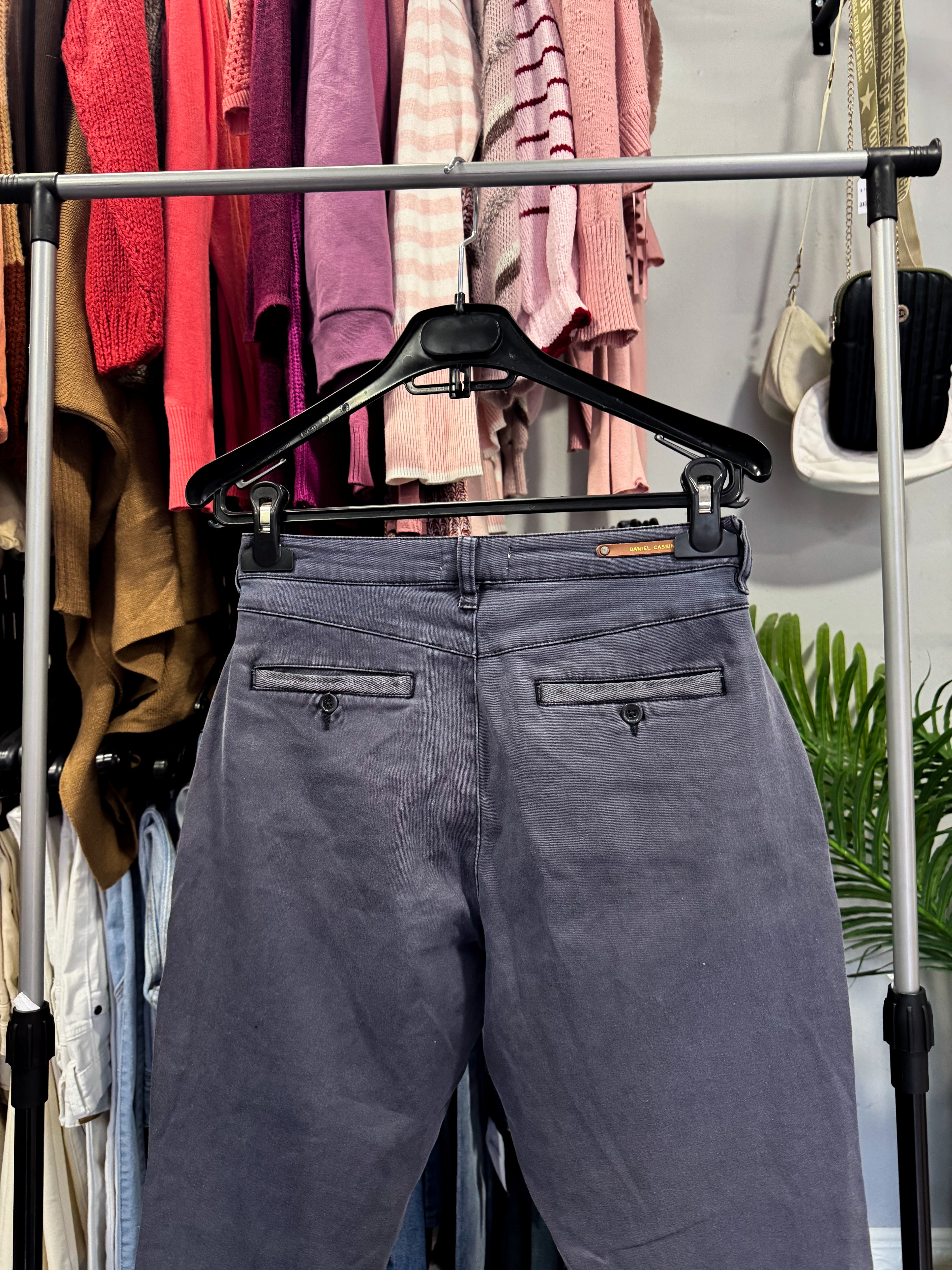 Pantalon azul de oficina