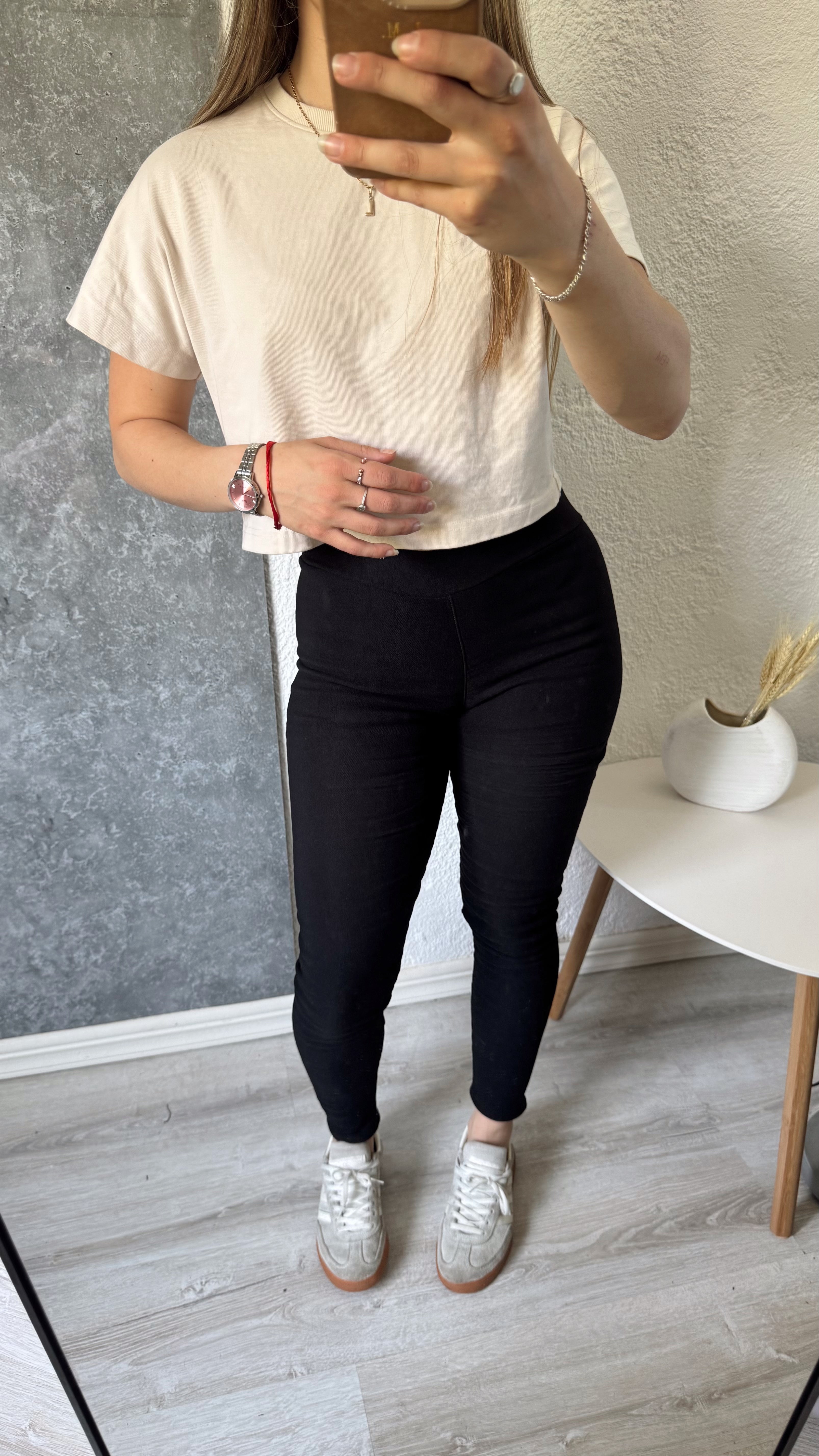 Pantalón negro alicrado