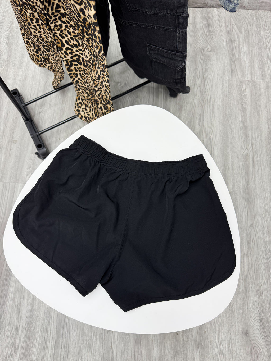 Short deportivo negro JFU