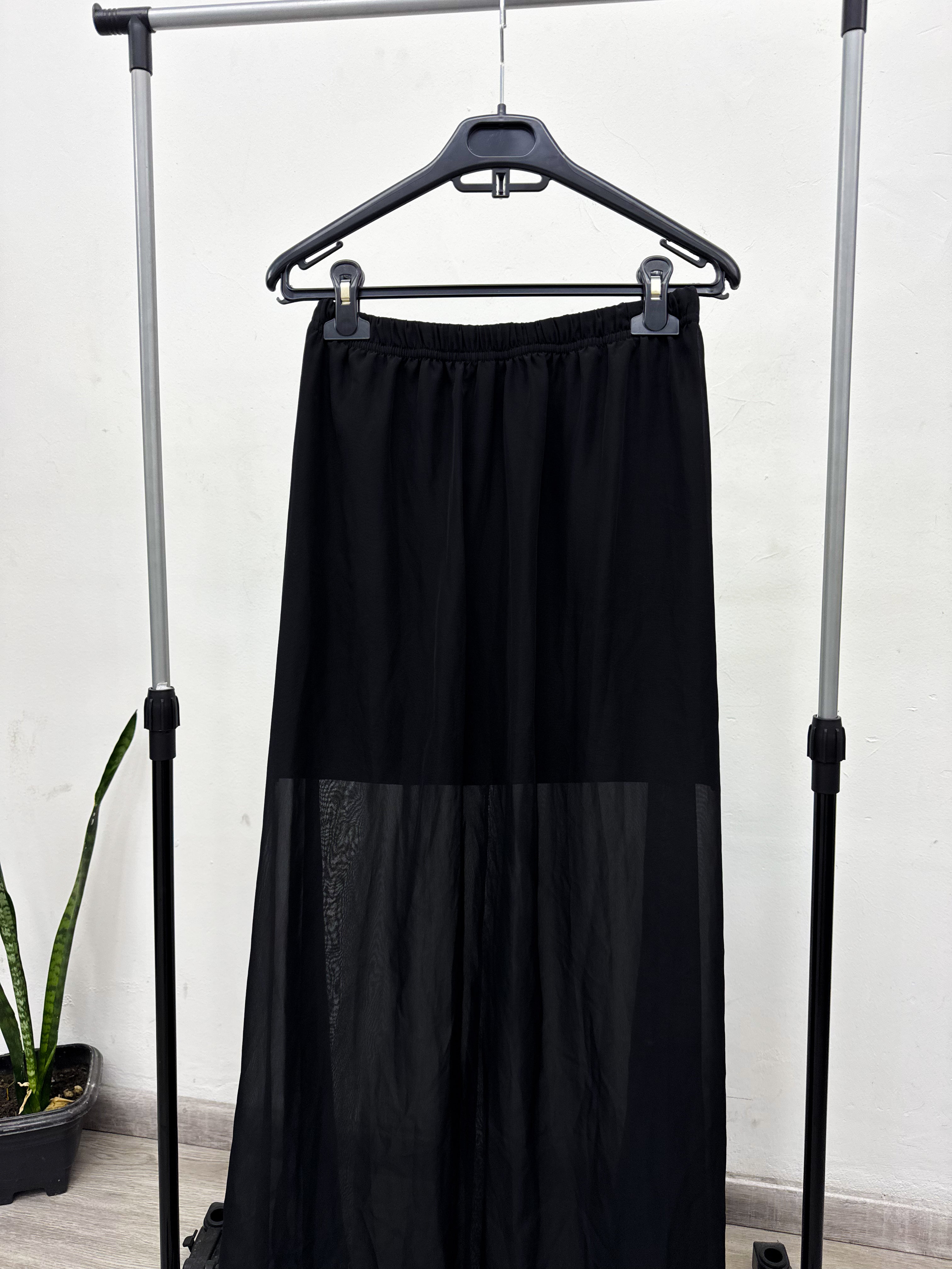 Pollera negra larga