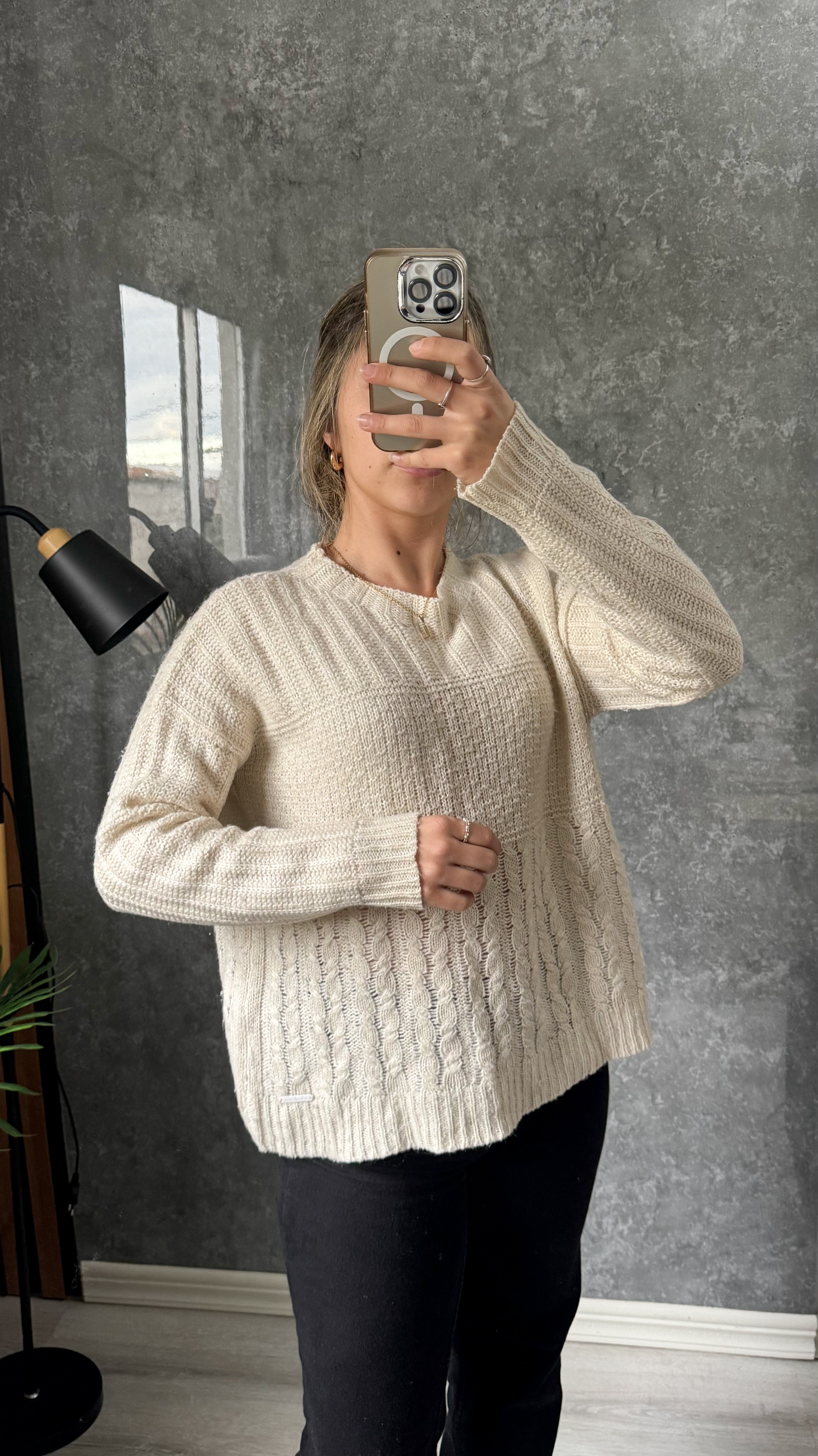 Buzo beige Daniel Cassin