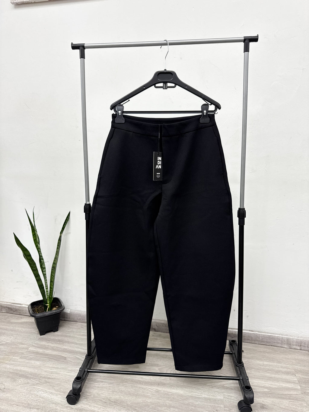Pantalón negro ancho NUEVO