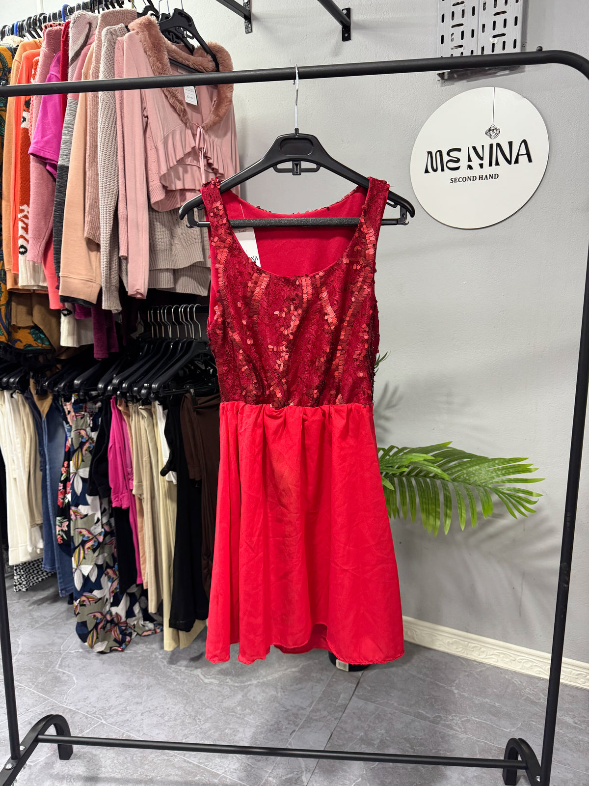 Vestido rojo con lentejuelas
