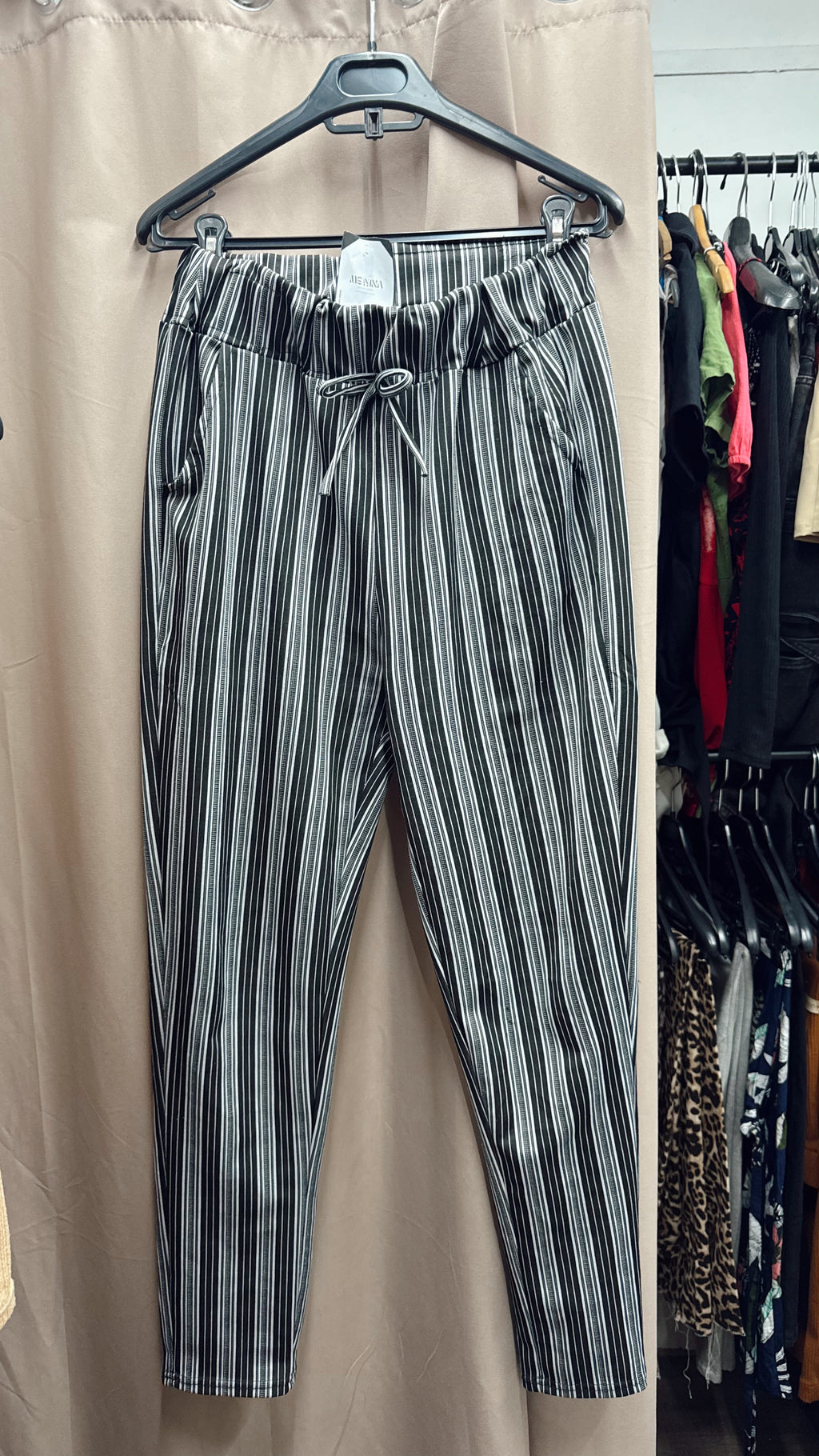 Pantalón a rayas