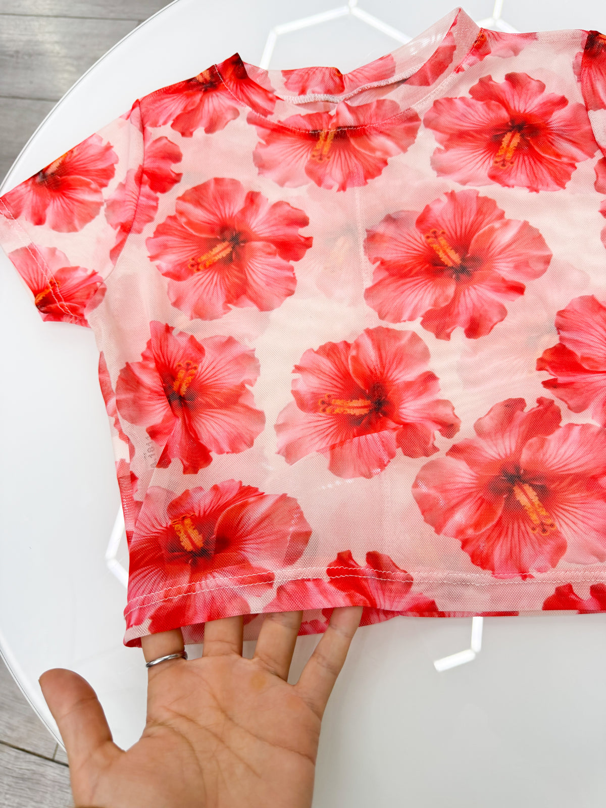 Top traslúcido con flores talle único