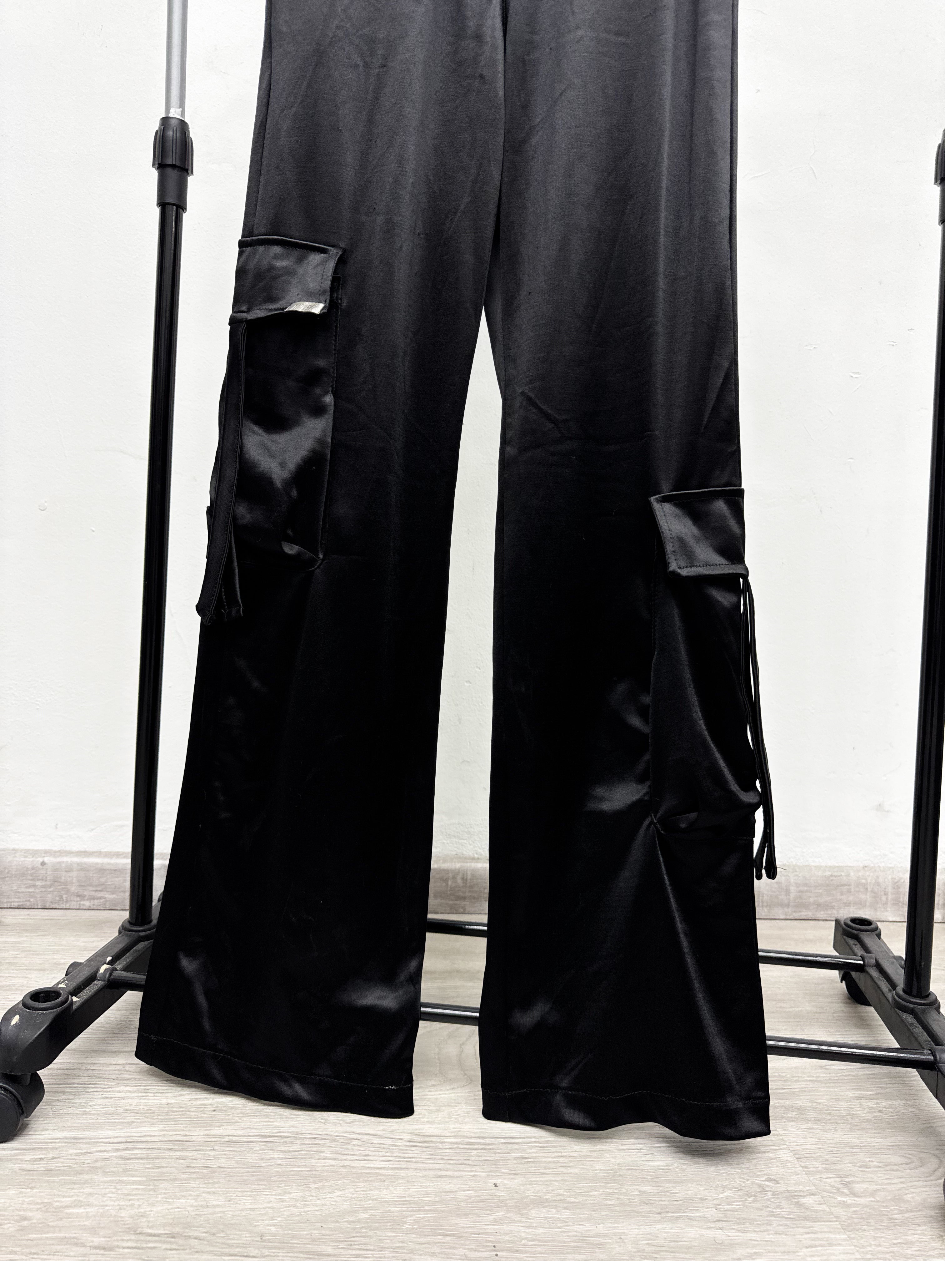 Cargo negro satinado