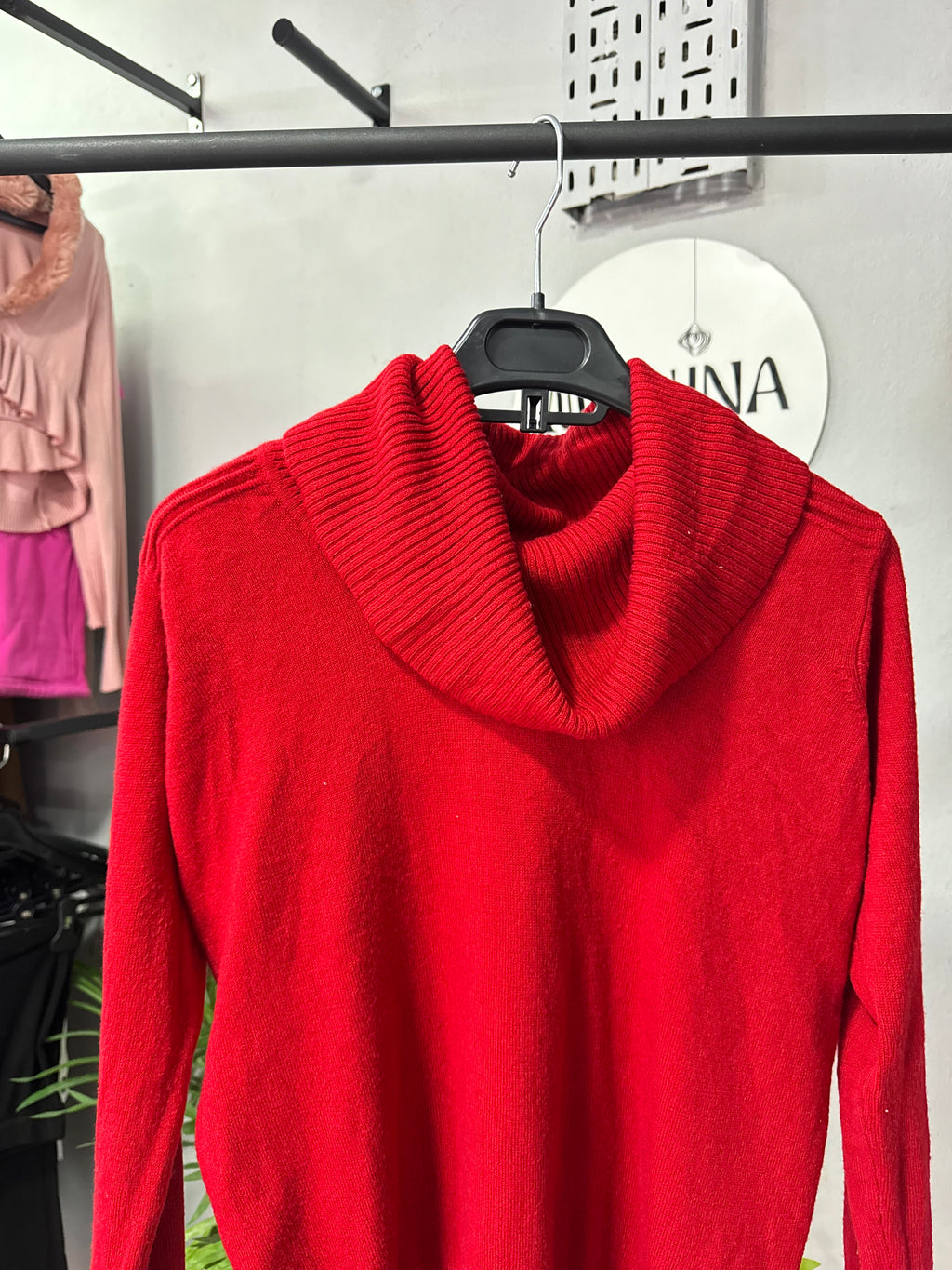 Polera roja de hilo