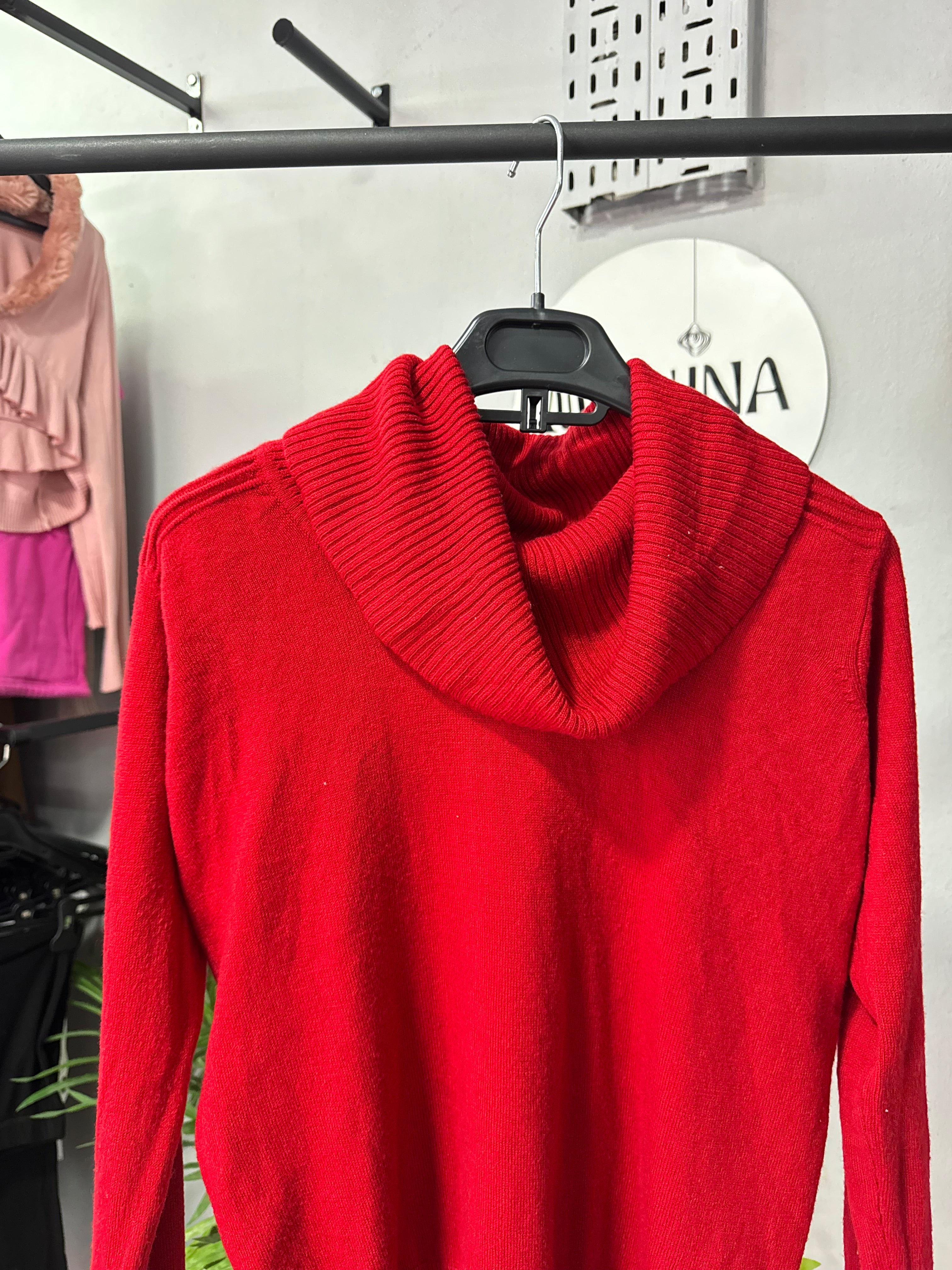 Polera roja de hilo