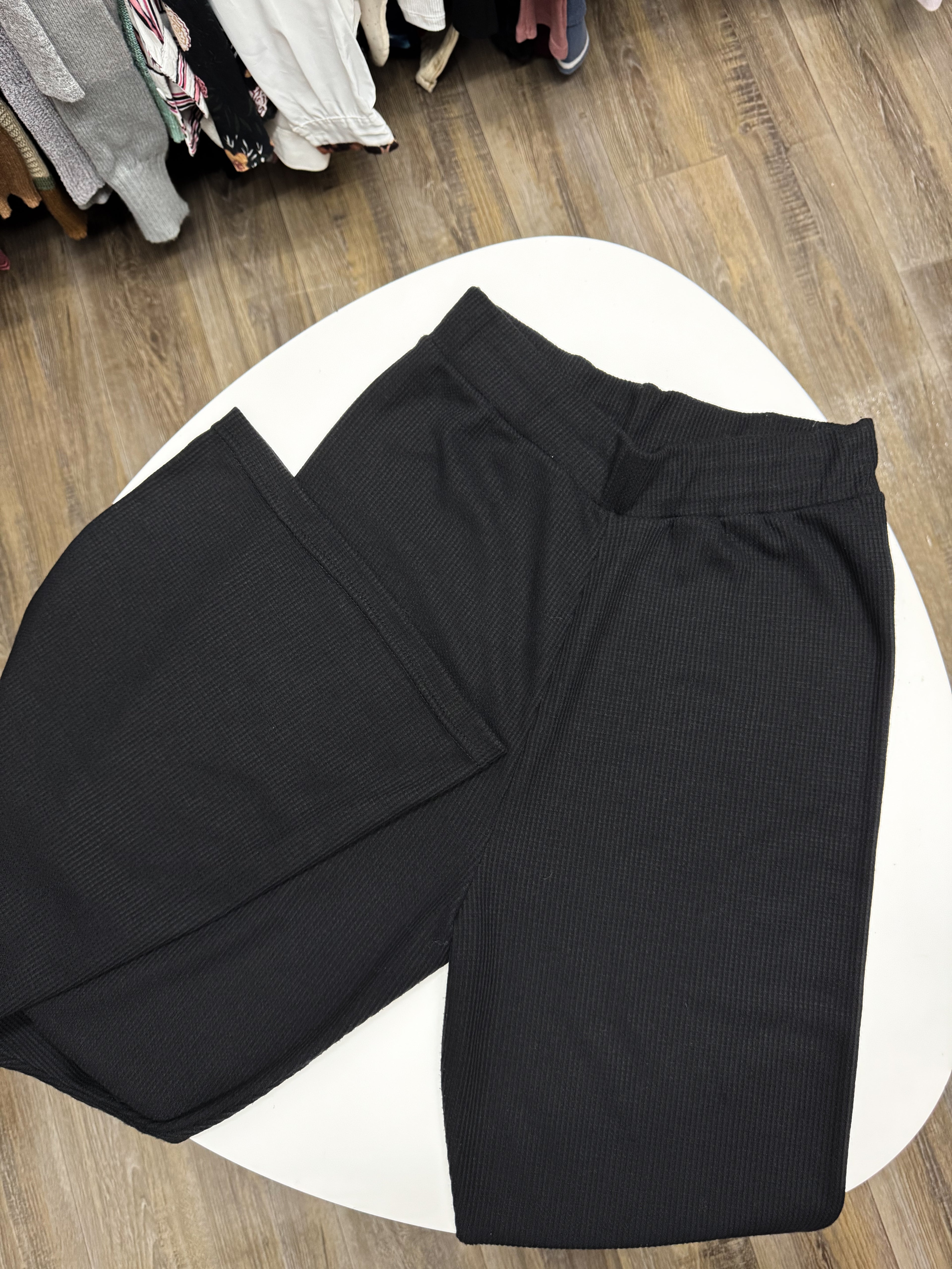 Pantalón de tela negro ancho