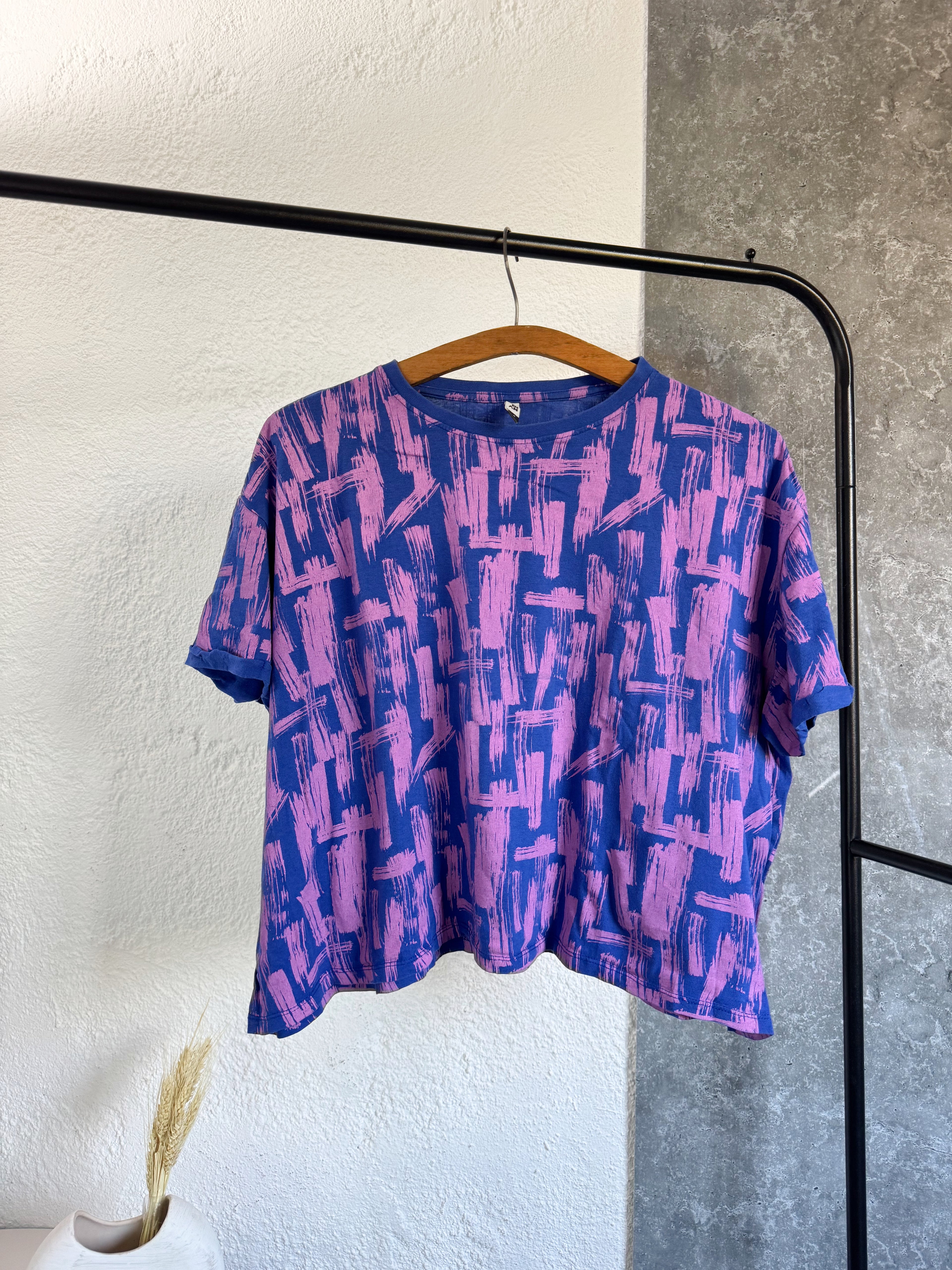 Remera Indian azul y rosa