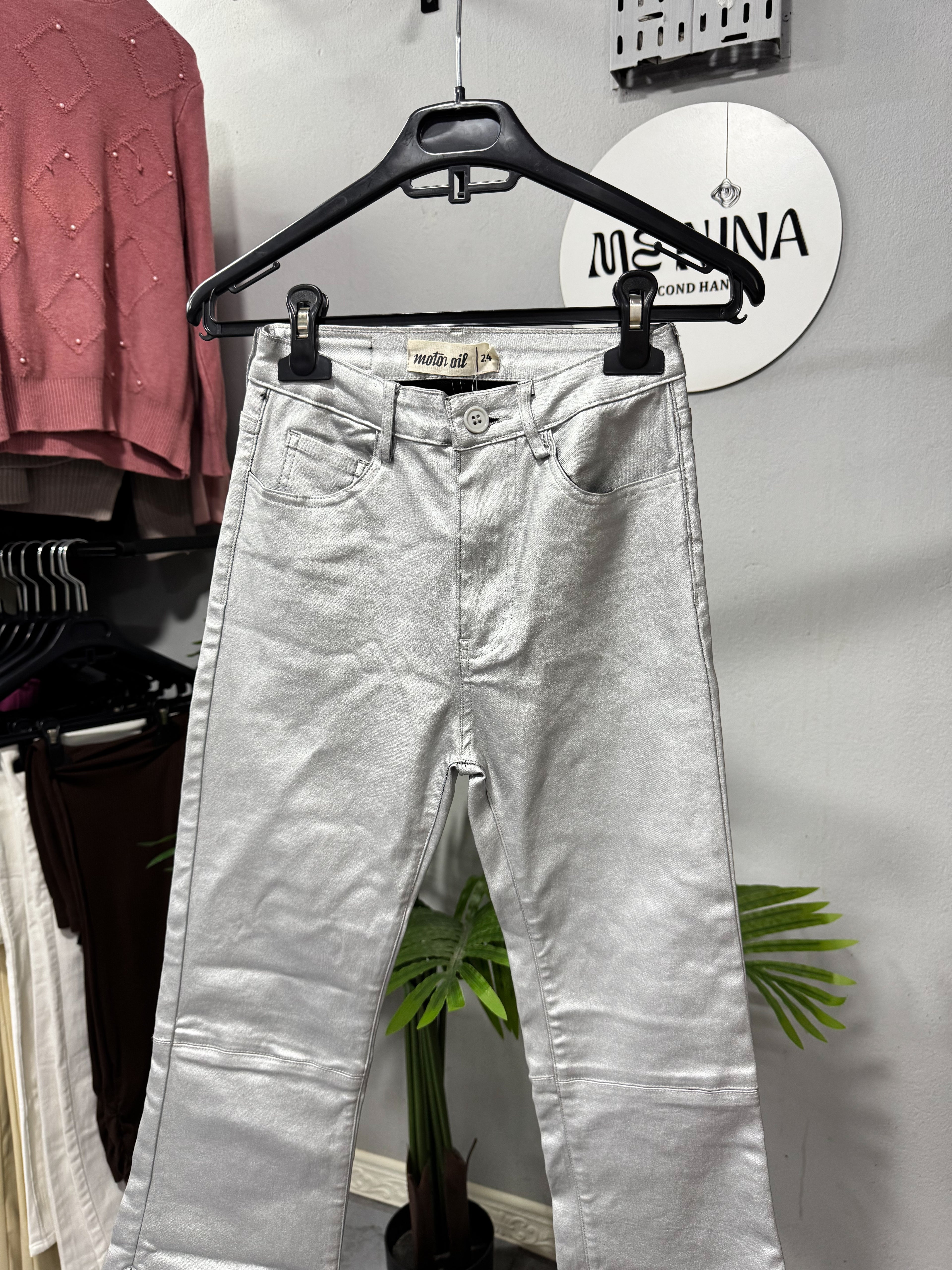 Pantalón ancho plateado