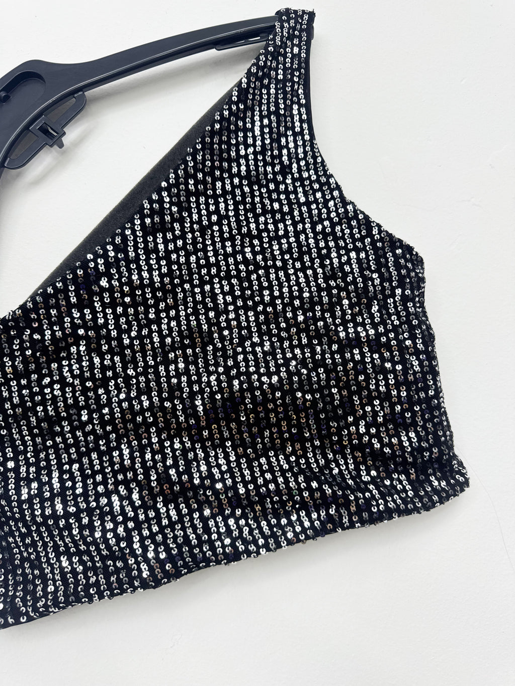 Top negro 1 manga con lentejuelas