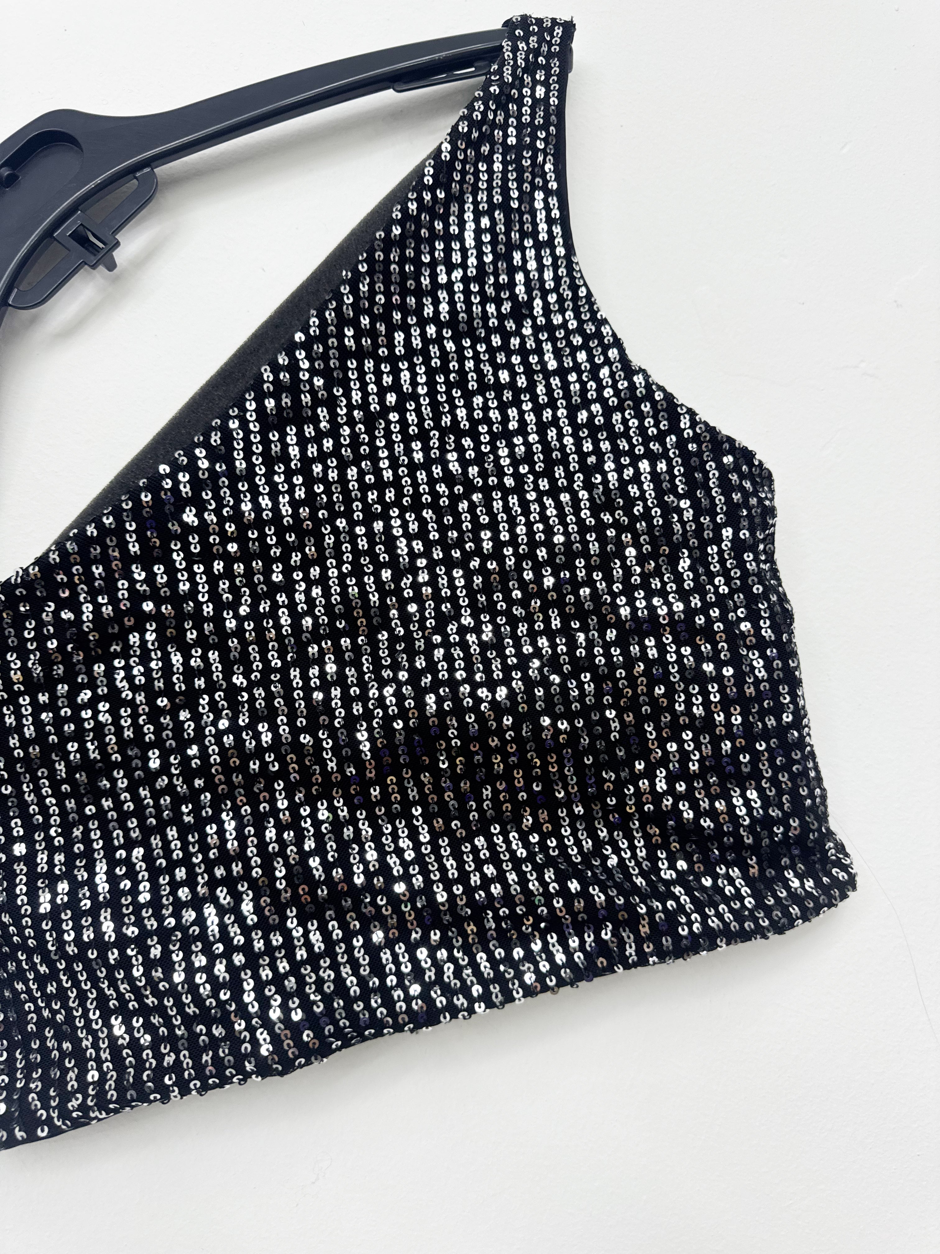 Top negro 1 manga con lentejuelas