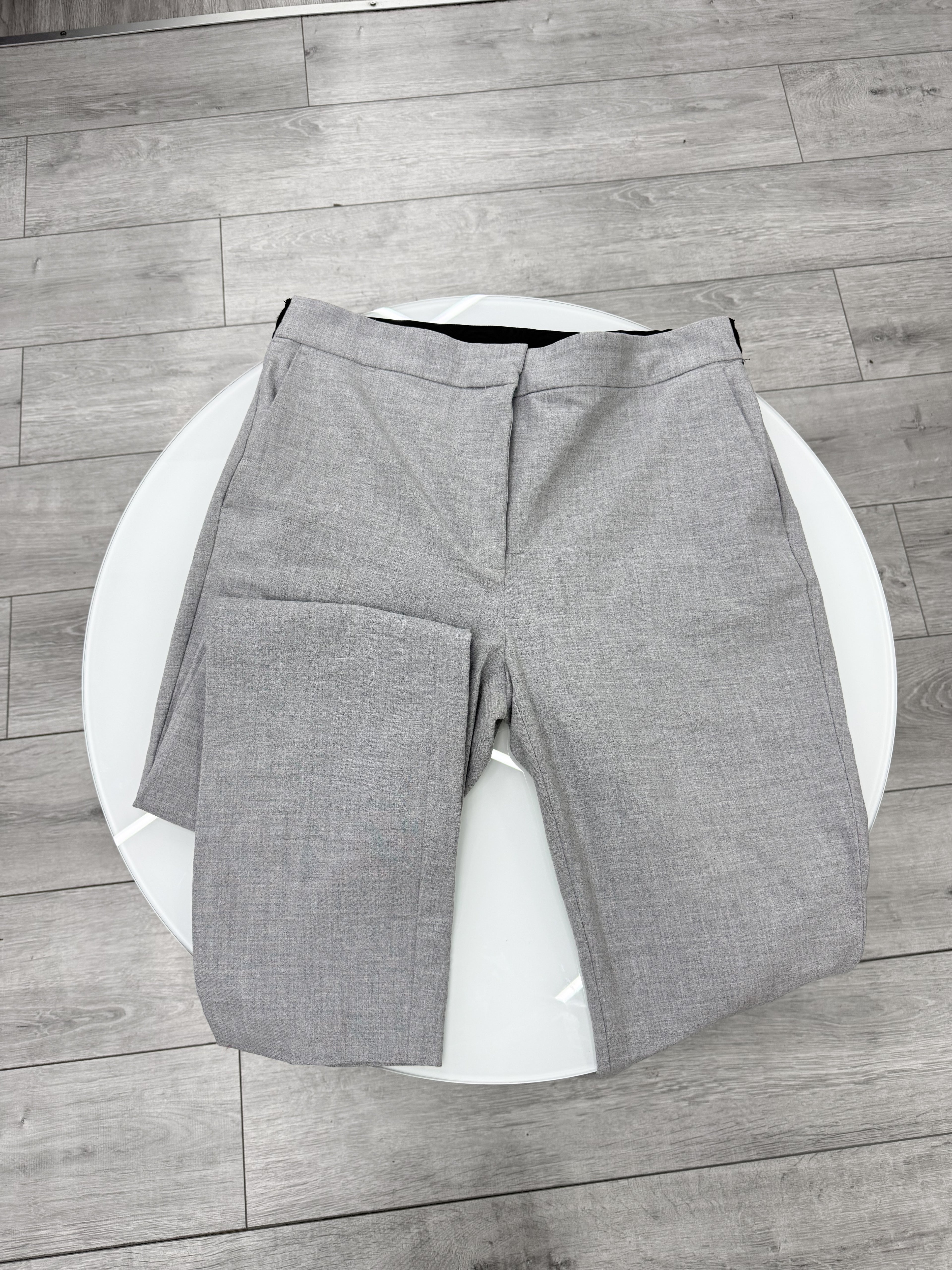 Pantalón gris ZARA talle XL