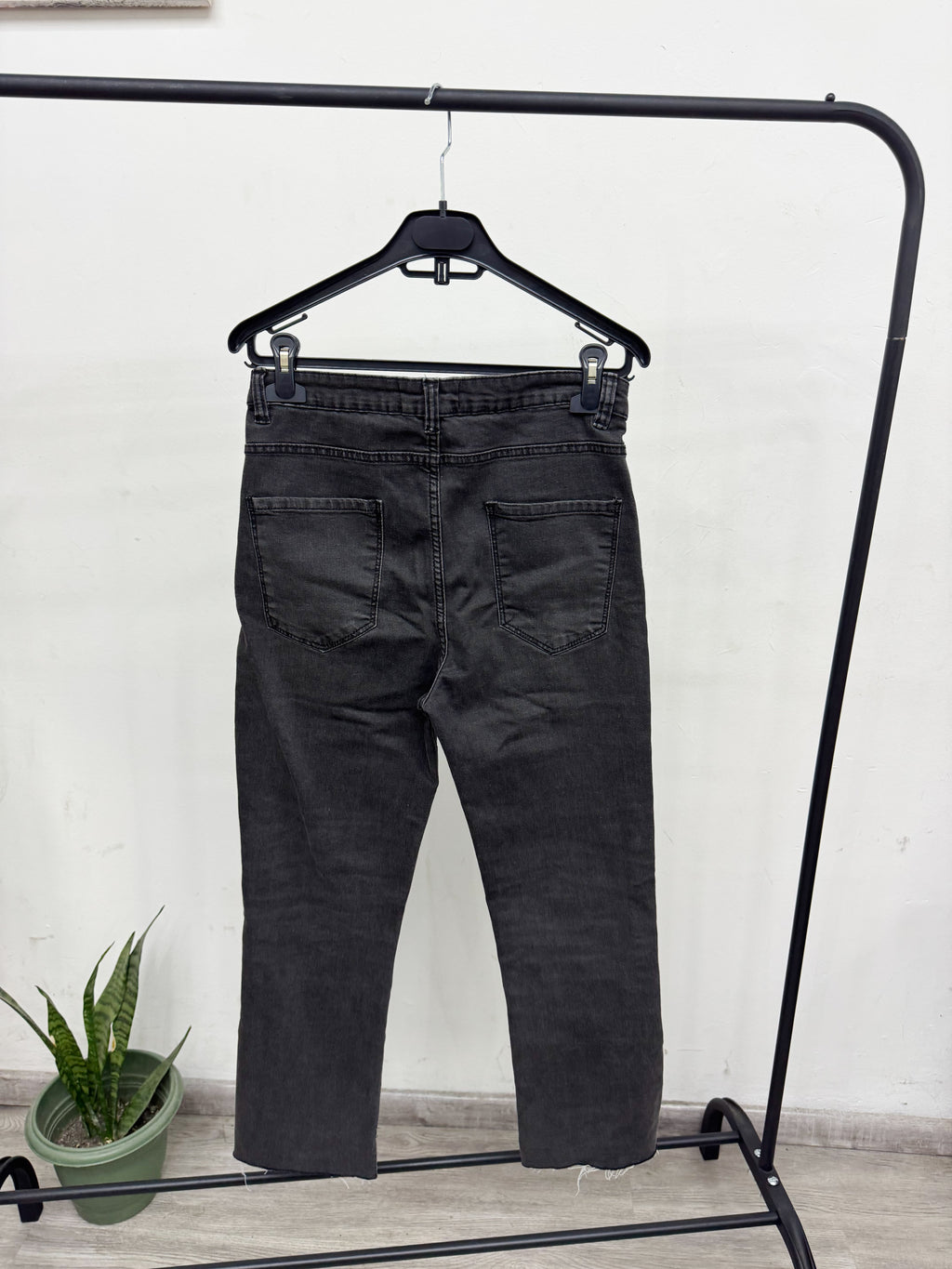Jean gris oscuro recto