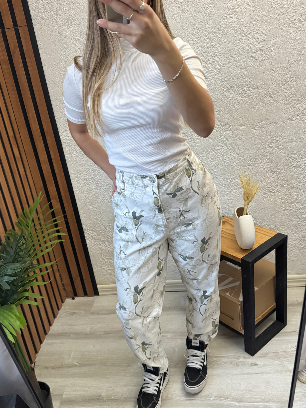 Pantalón estmpado talle L