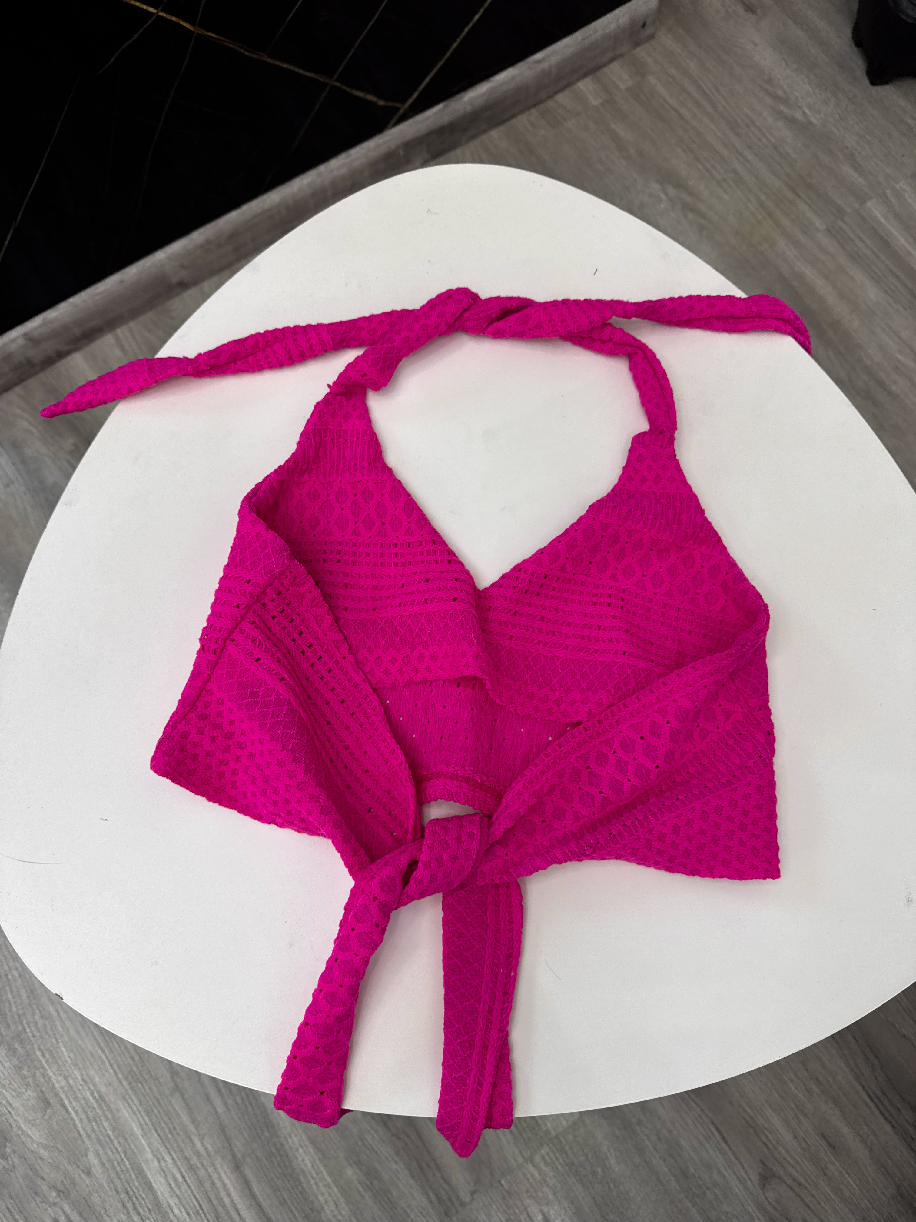 Top rosado con nudo