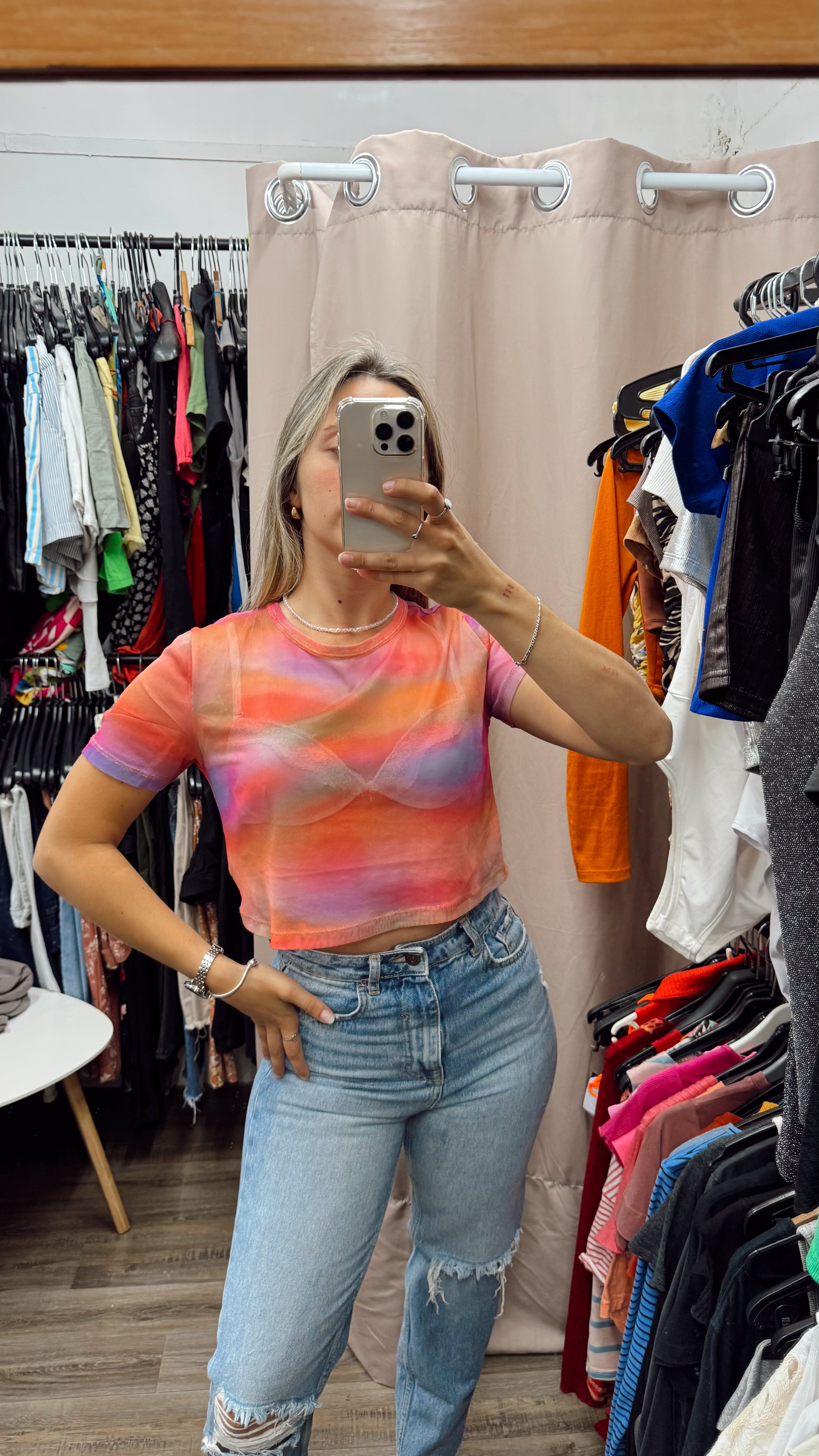 Top traslúcido de colores