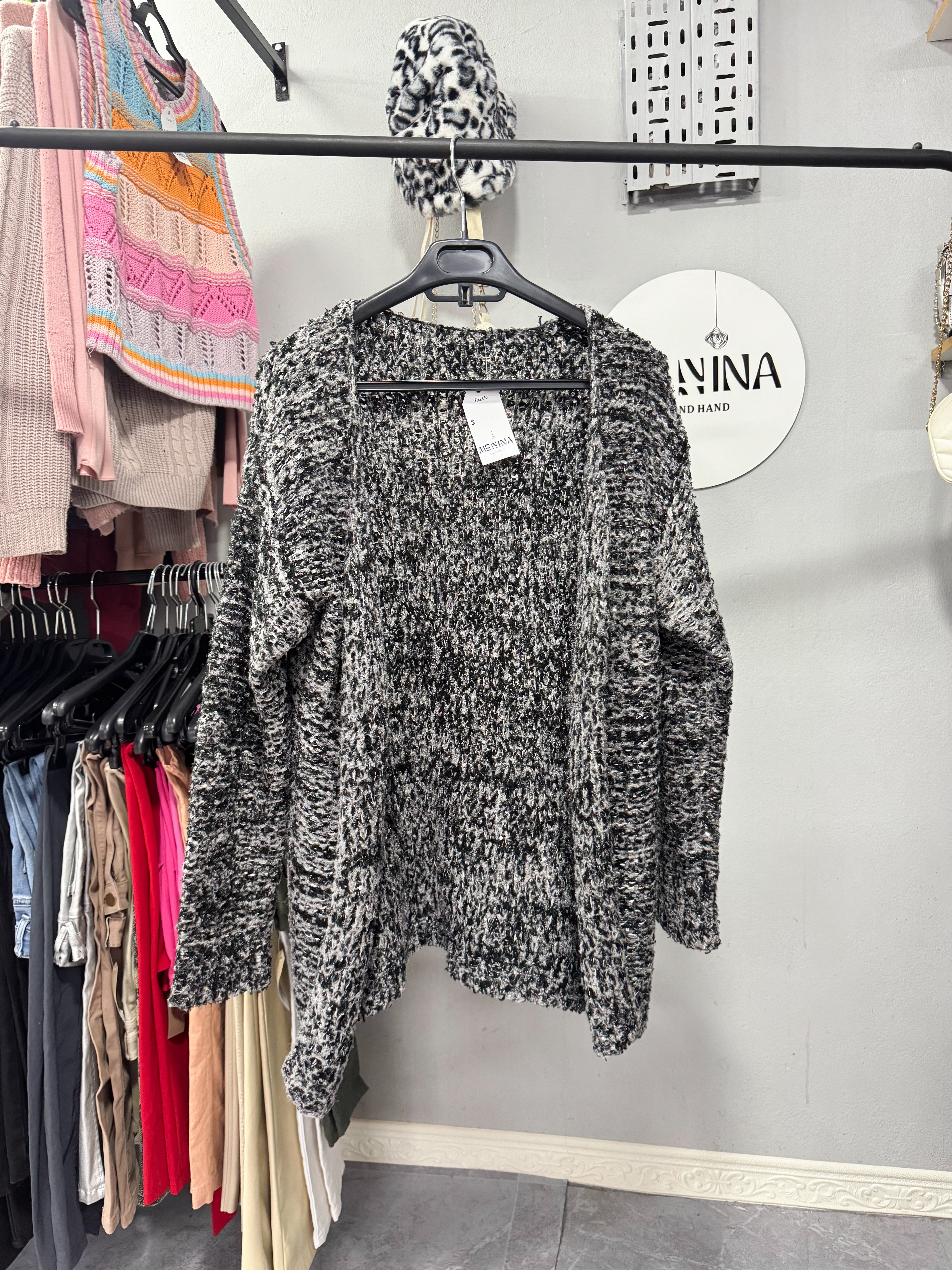 Saco negro y blanco talle M/L