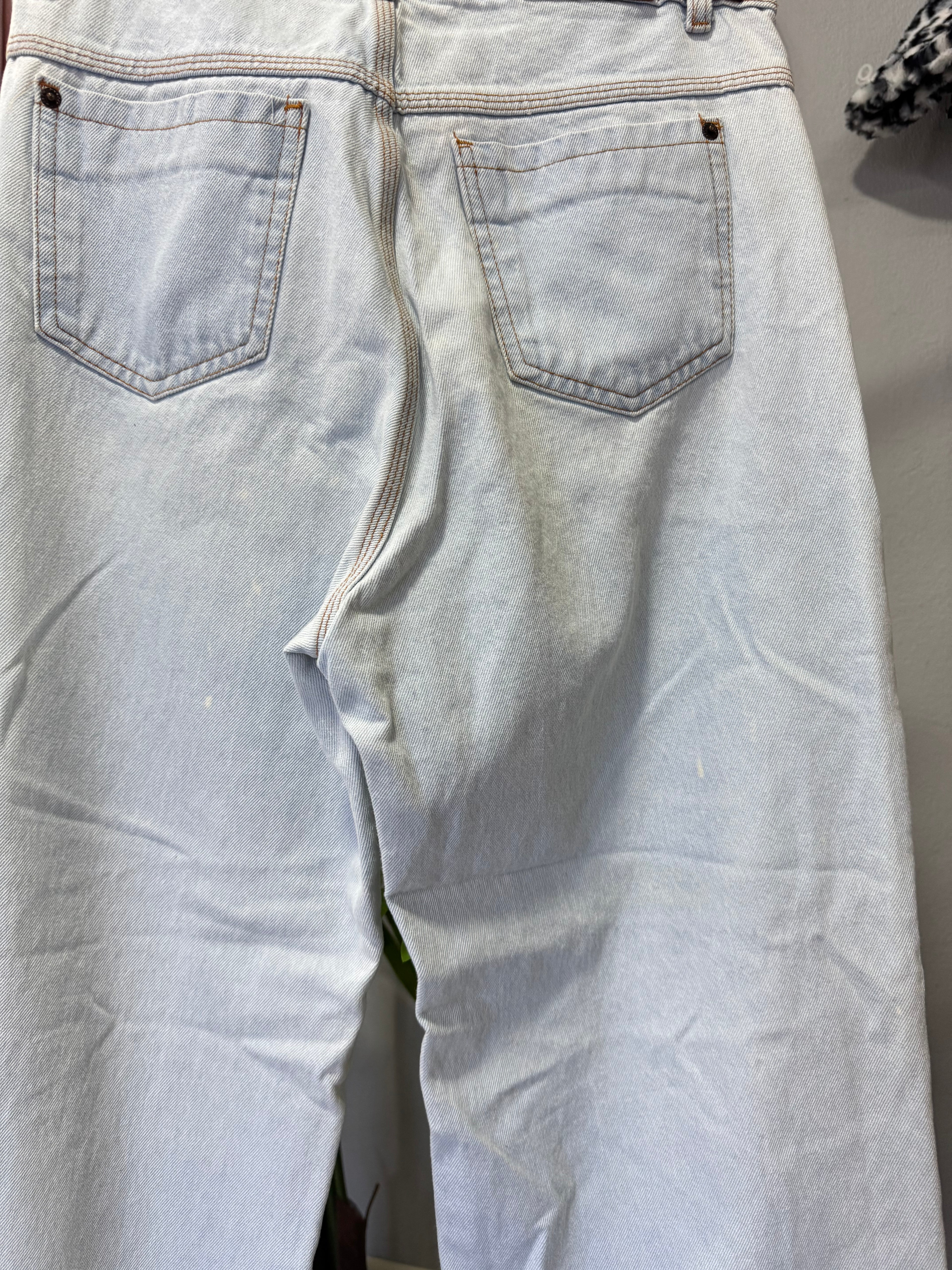 Jean clarito talle 44 *con detalles