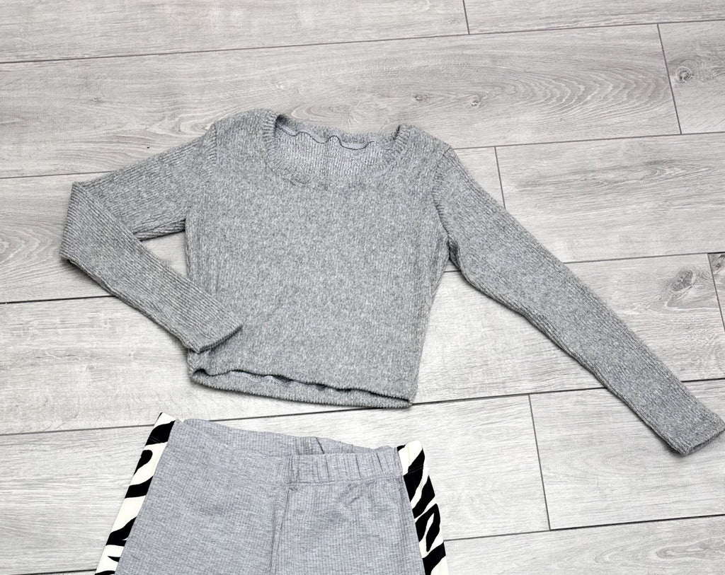 NUEVA remerita gris lanilla básica