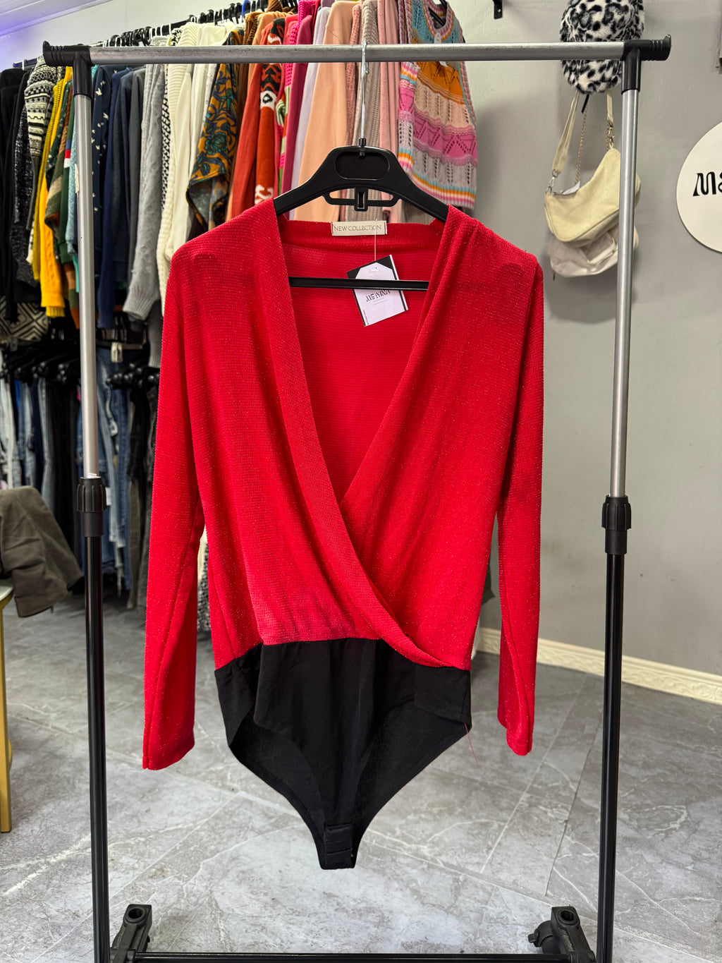 Body rojo brilloso