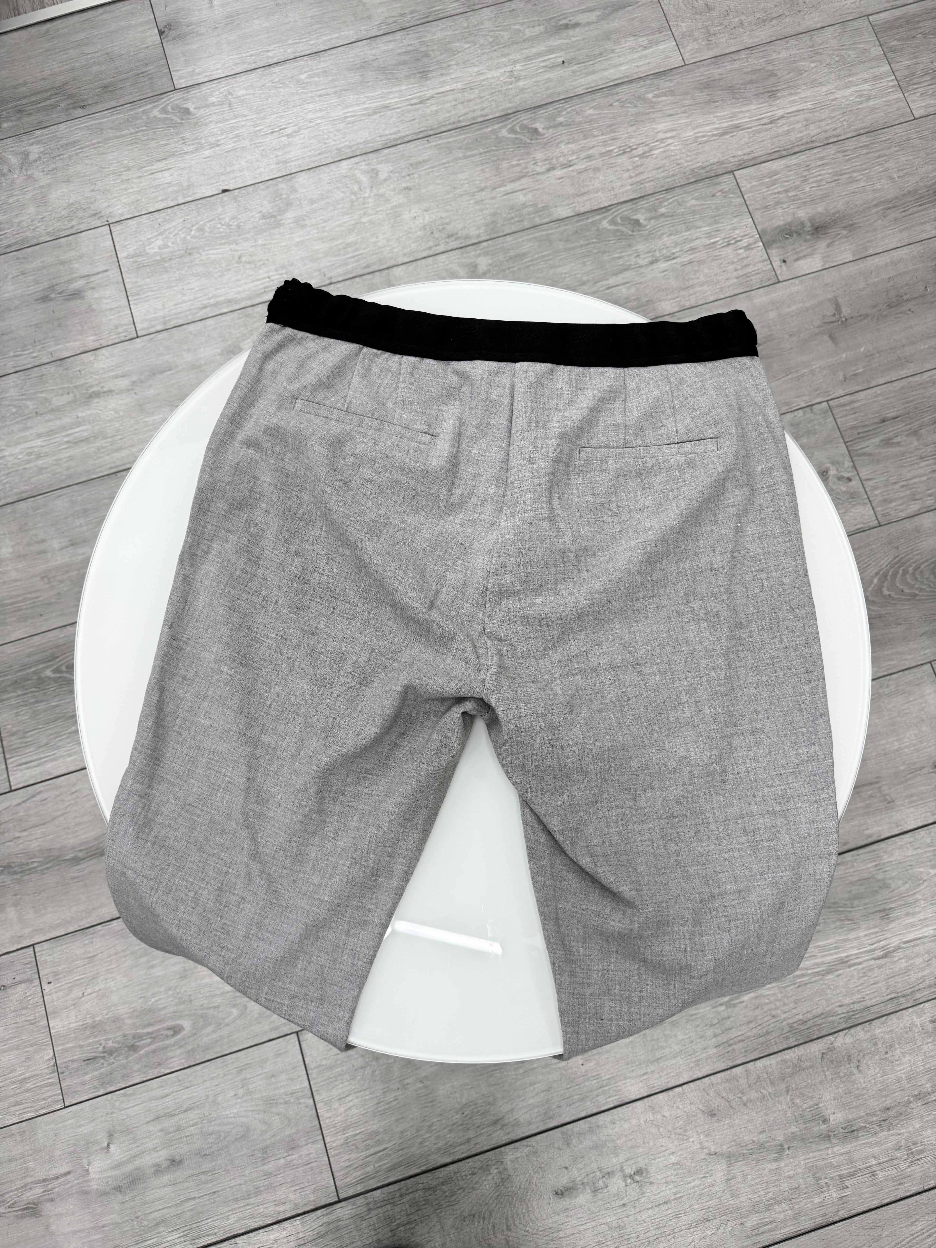 Pantalón gris ZARA talle XL