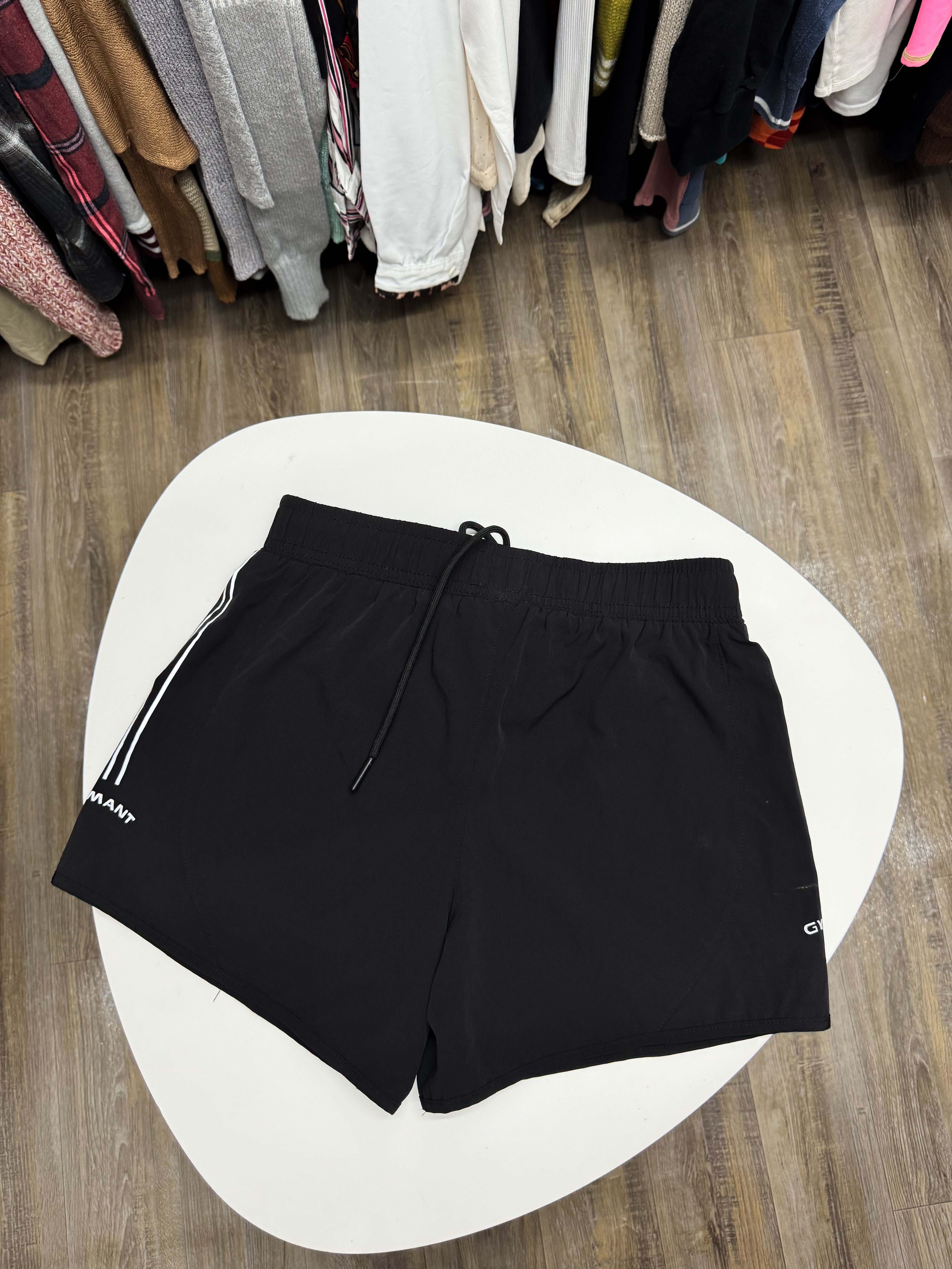 Short deportivo con calza abajo