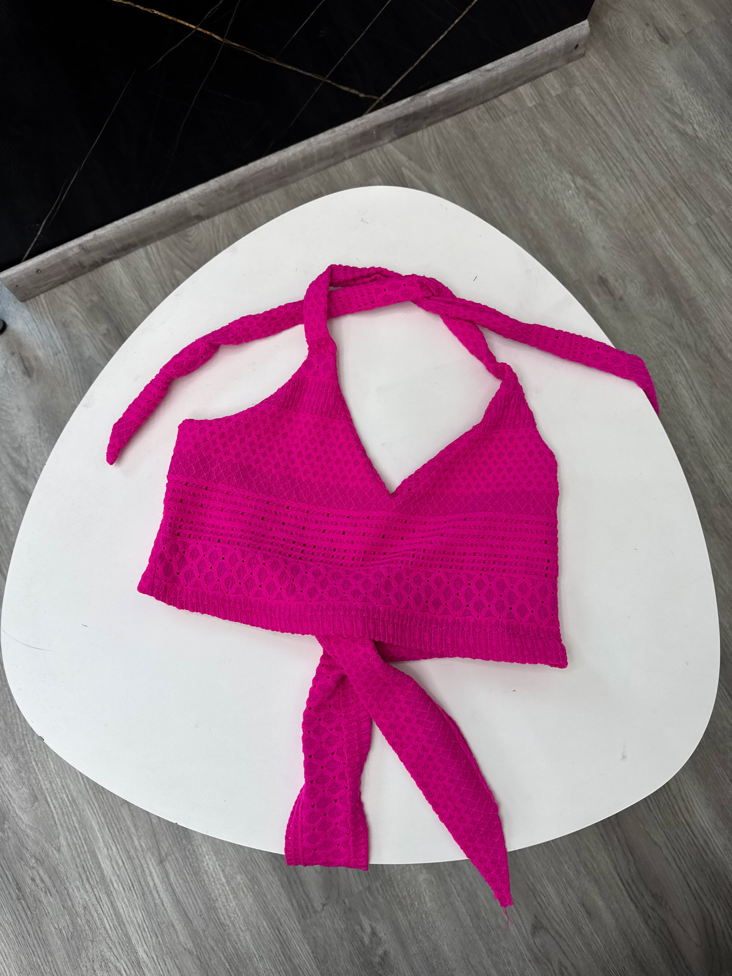 Top rosado con nudo