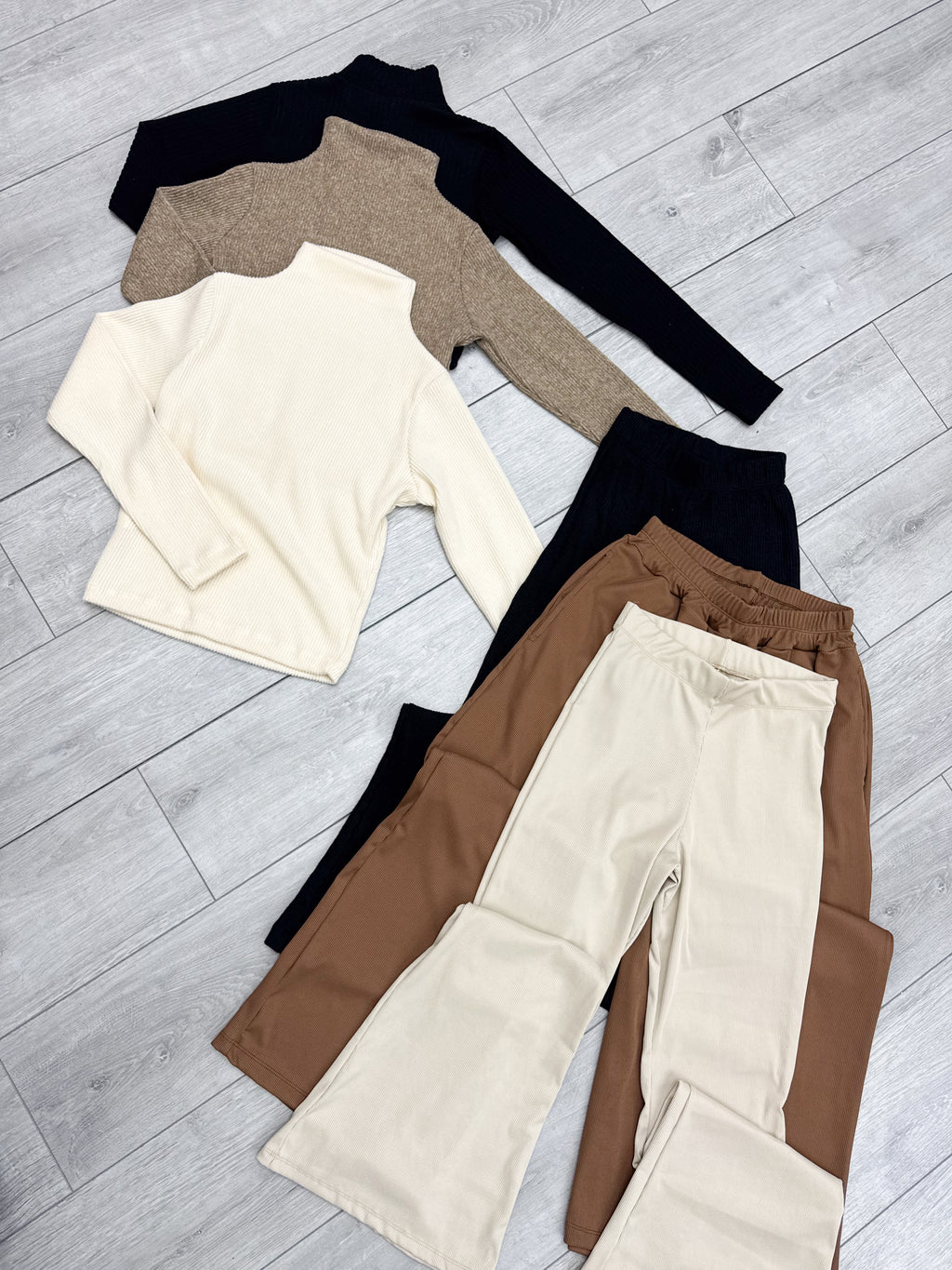 NUEVO conjunto beige pantalón ancho + polera lanilla