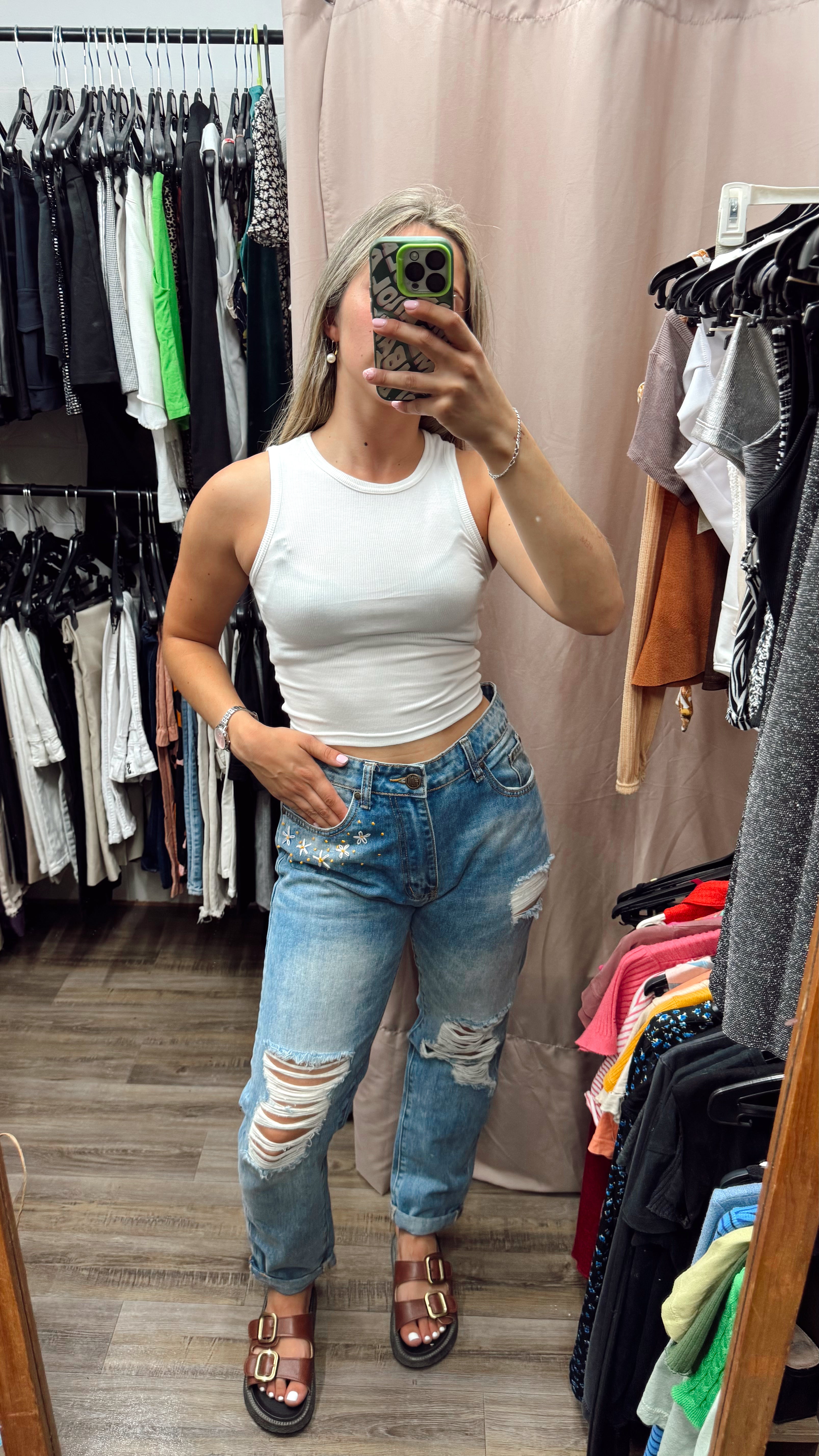 Jean con roturas talle L