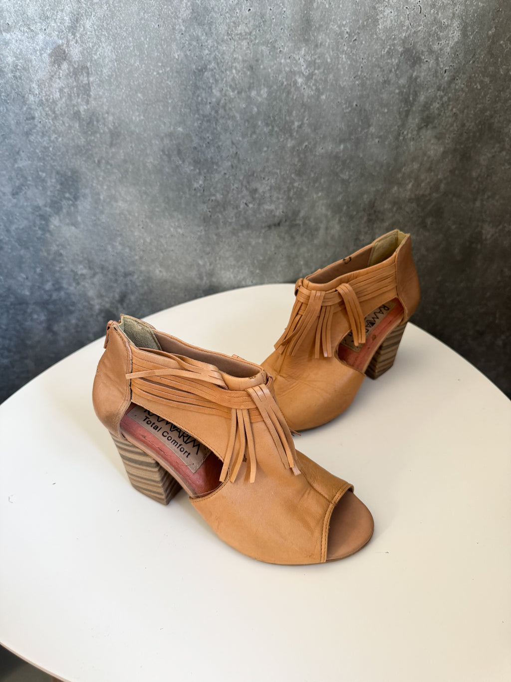 Sandalias de cuero marrones