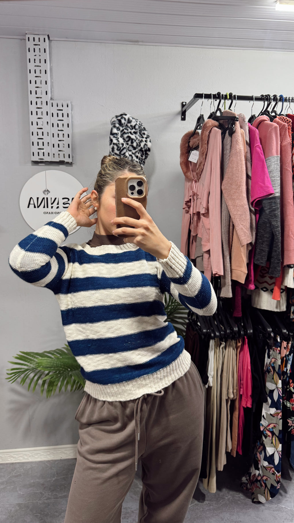 Buzo de hilo azul y beige